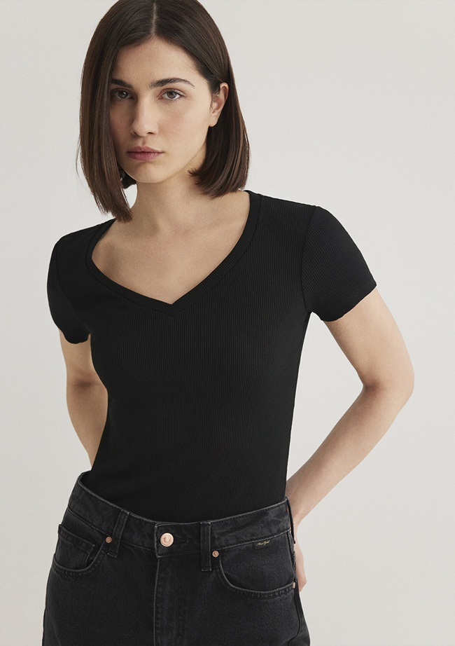  Mavi Siyah Basic V Yaka Tişört Fitted / Vücuda Oturan Kesim 1601040-900