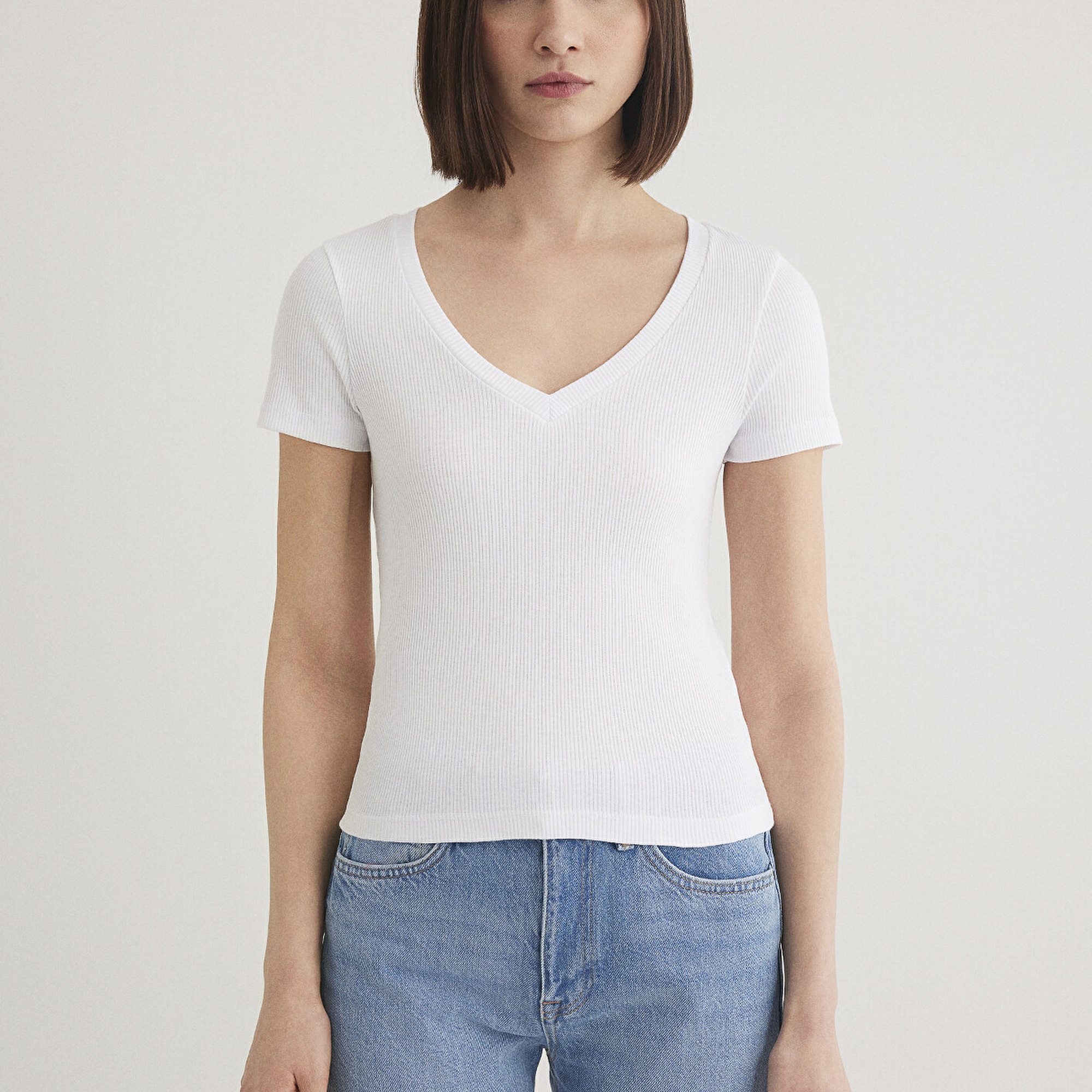 Mavi Beyaz Basic V Yaka Tişört Fitted / Vücuda Oturan Kesim 1601040-620