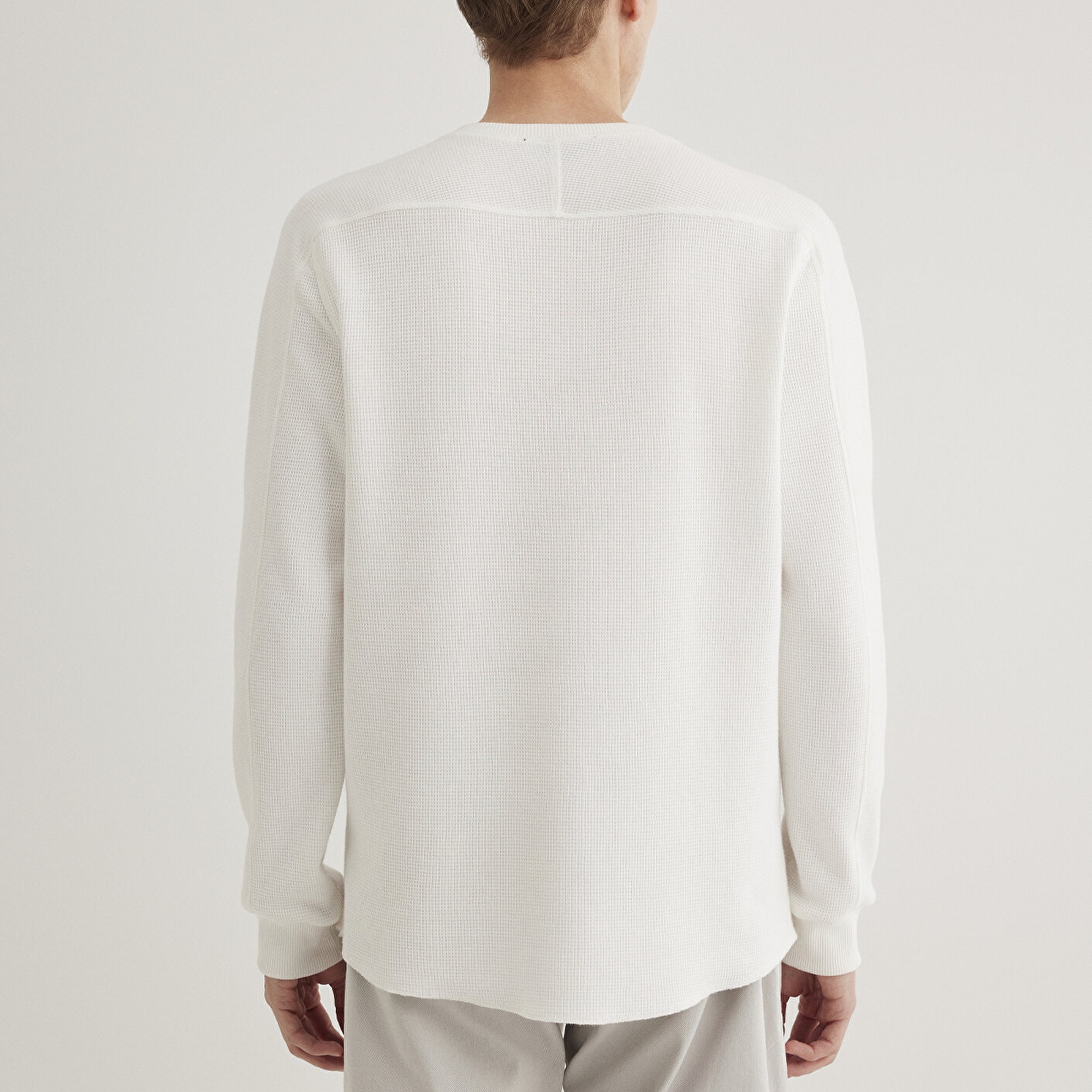 Mavi Uzun Kollu Dokulu Beyaz Basic Tişört Slim Fit / Dar Kesim 0610106-70054