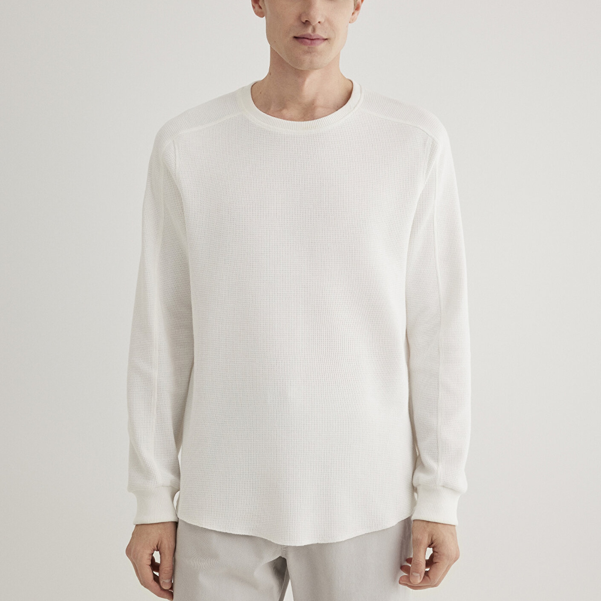 Mavi Uzun Kollu Dokulu Beyaz Basic Tişört Slim Fit / Dar Kesim 0610106-70054