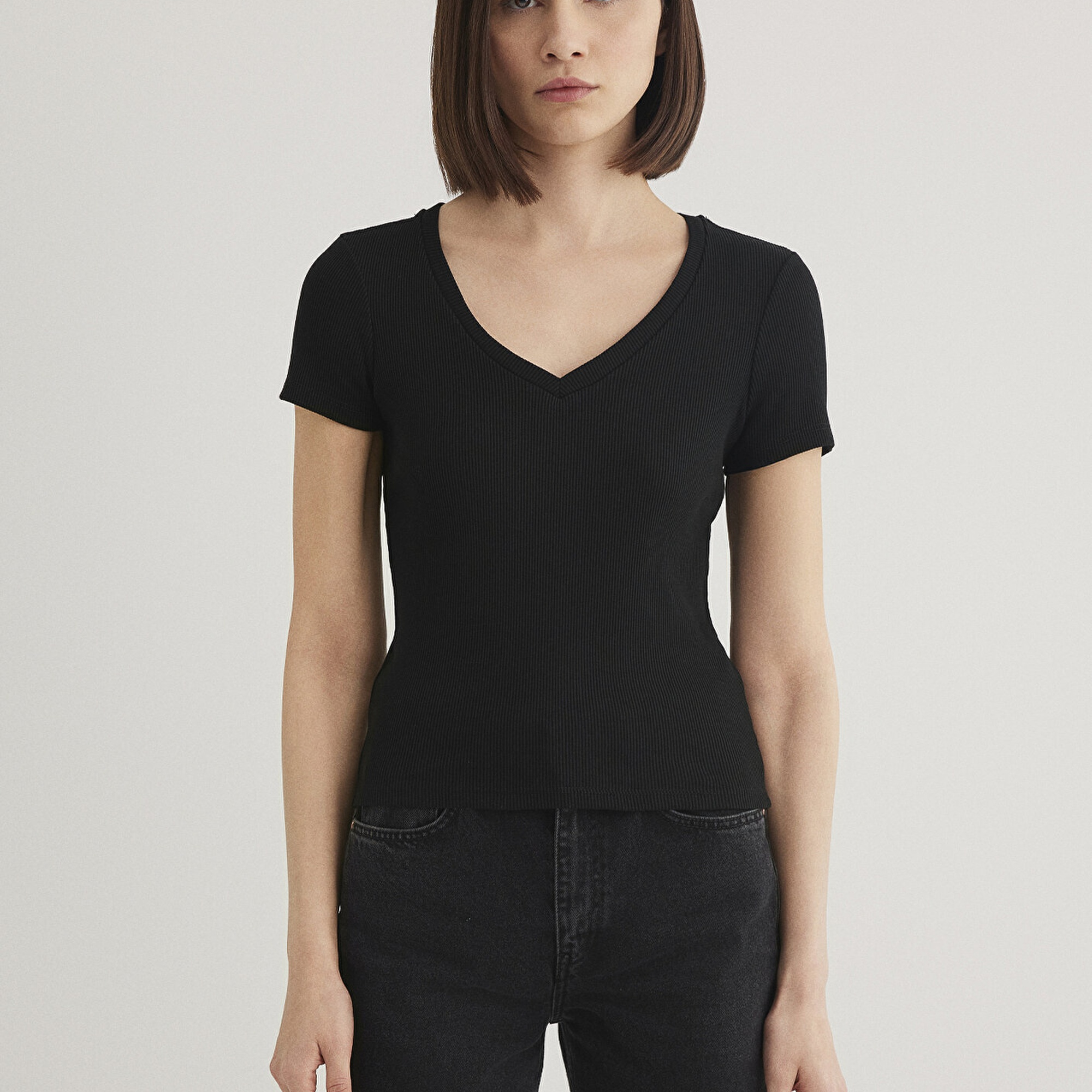 Mavi Siyah Basic V Yaka Tişört Fitted / Vücuda Oturan Kesim 1601040-900