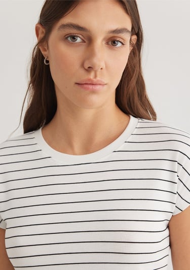  Mavi Çizgili Beyaz Basic Tişört Crop / Kısa Kesim 168382-28945