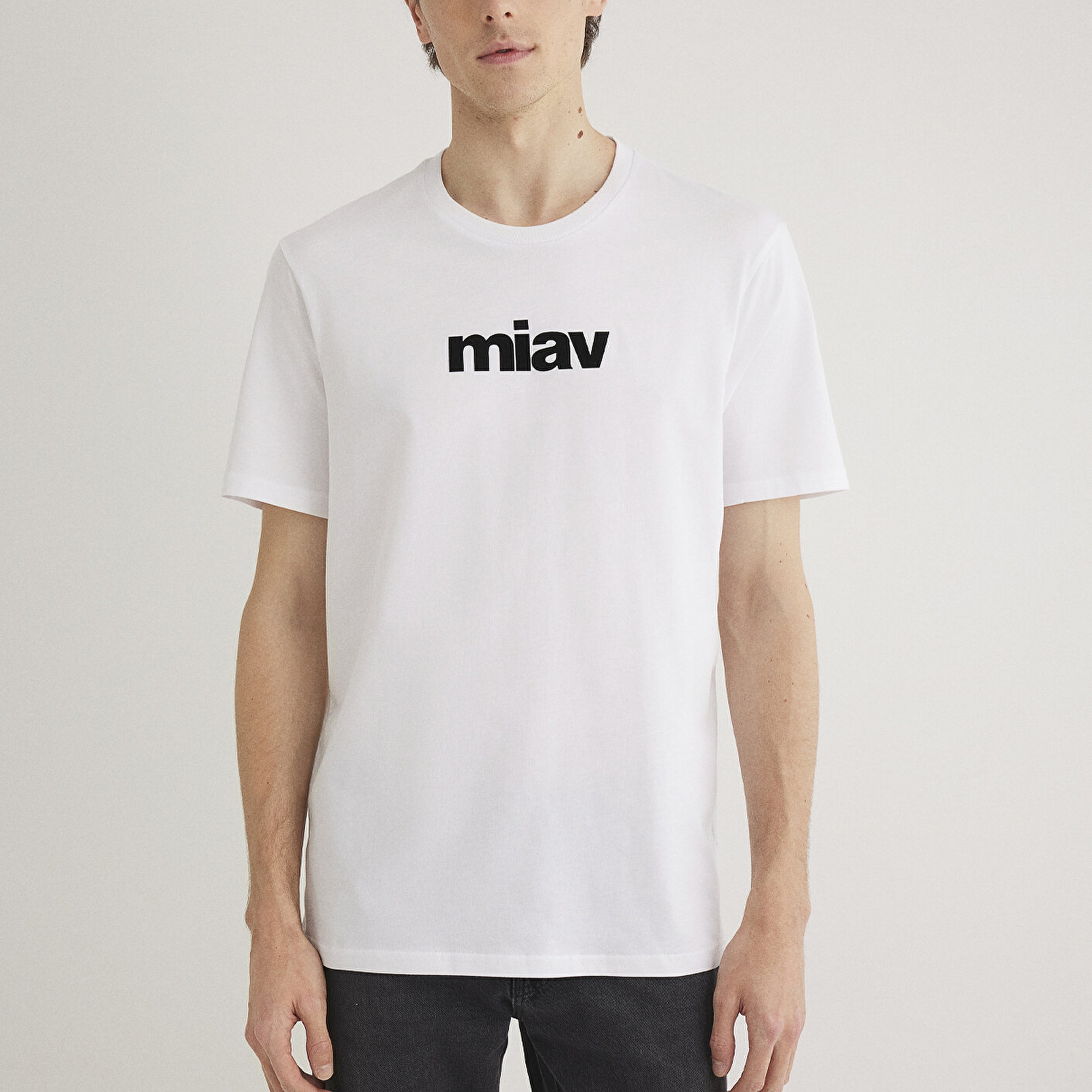 Mavi Siyah Miav Baskılı Beyaz Tişört Regular Fit / Normal Kesim 067153-602