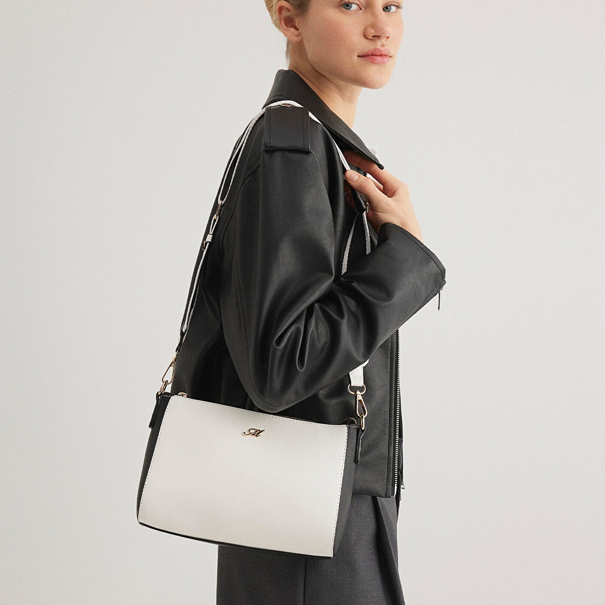 Mavi Beyaz Çapraz Çanta 1912166-620