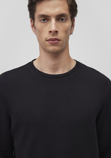  Mavi Uzun Kollu Siyah Basic Tişört Regular Fit / Normal Kesim 0611925-900