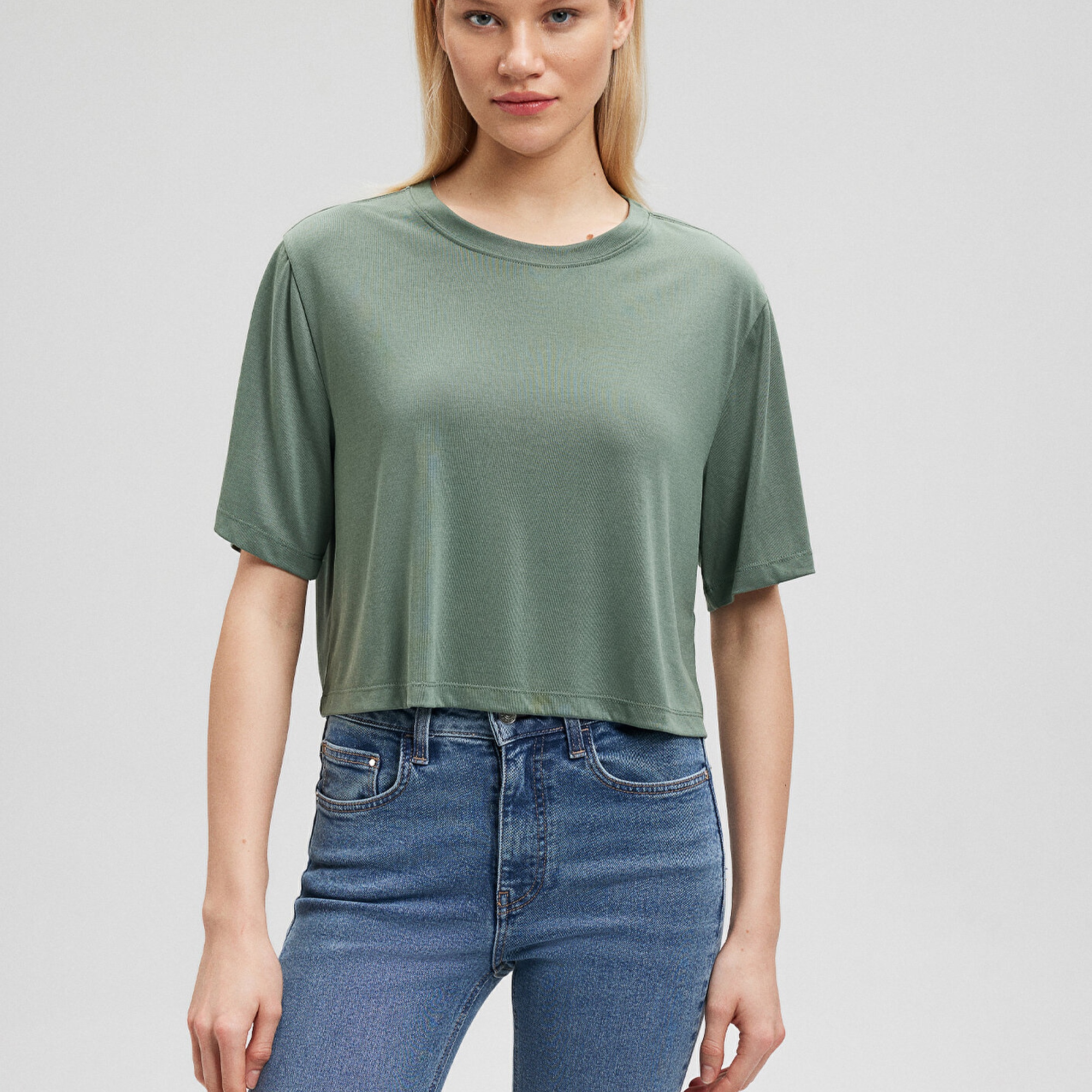 Mavi Lux Touch TENCEL TM Haki Basic Crop Tişört Crop / Kısa Kesim 1612231-80692