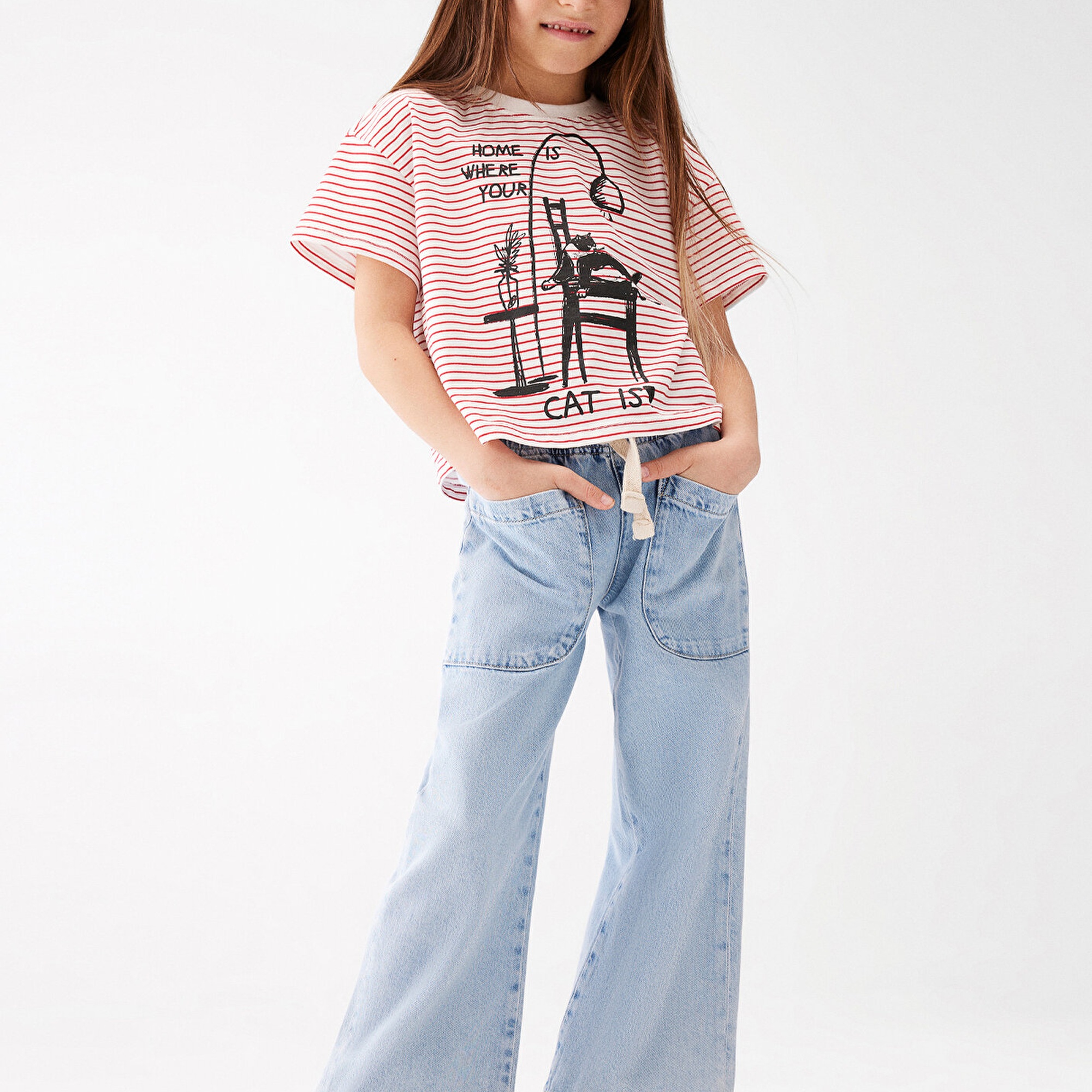 Mavi Kedi Baskılı Kırmızı Çizgili Crop Tişört Crop / Kısa Kesim 7610185-85930