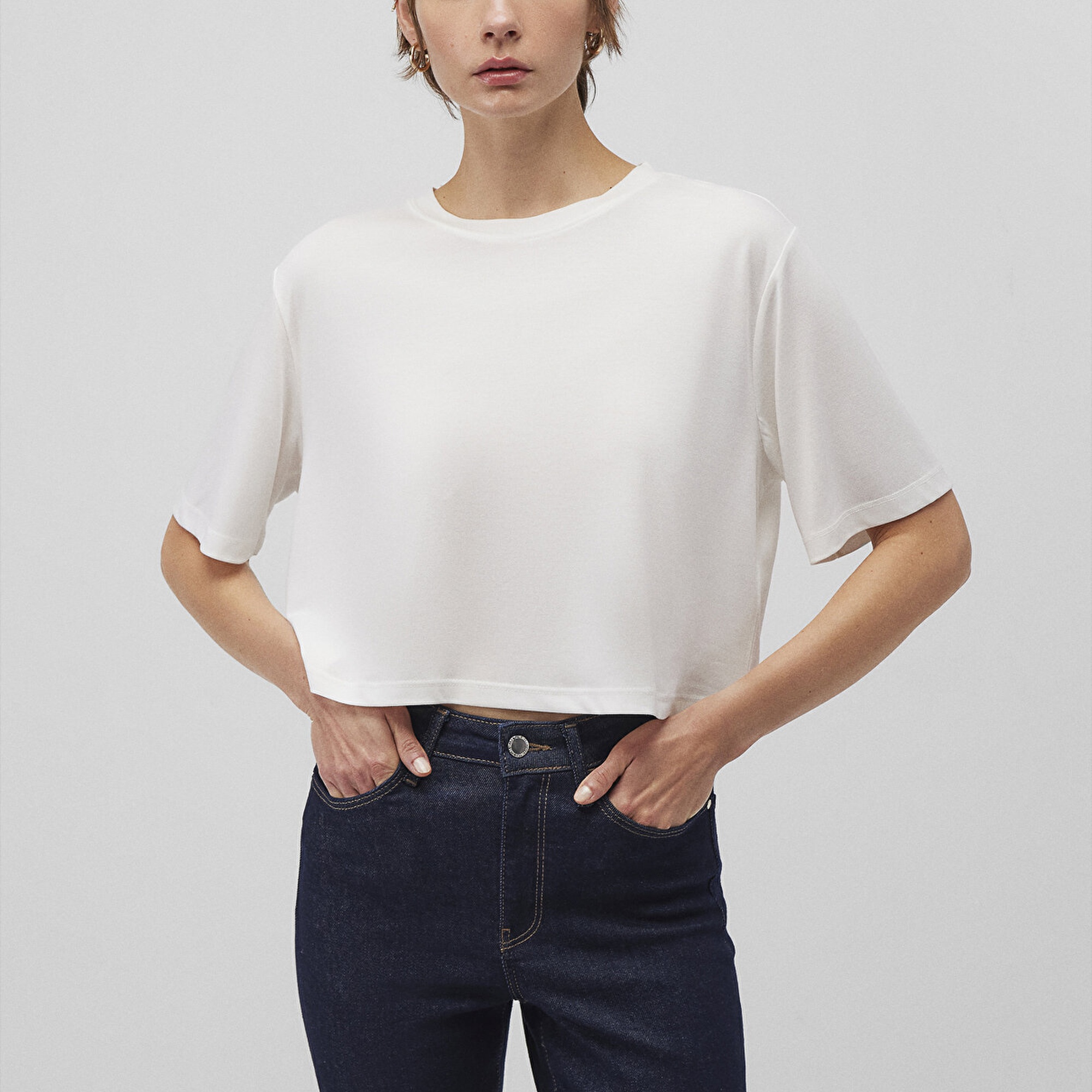 Mavi Lux Touch Tencel TM Beyaz Modal Basic Crop Tişört Crop / Kısa Kesim 1612231-70057