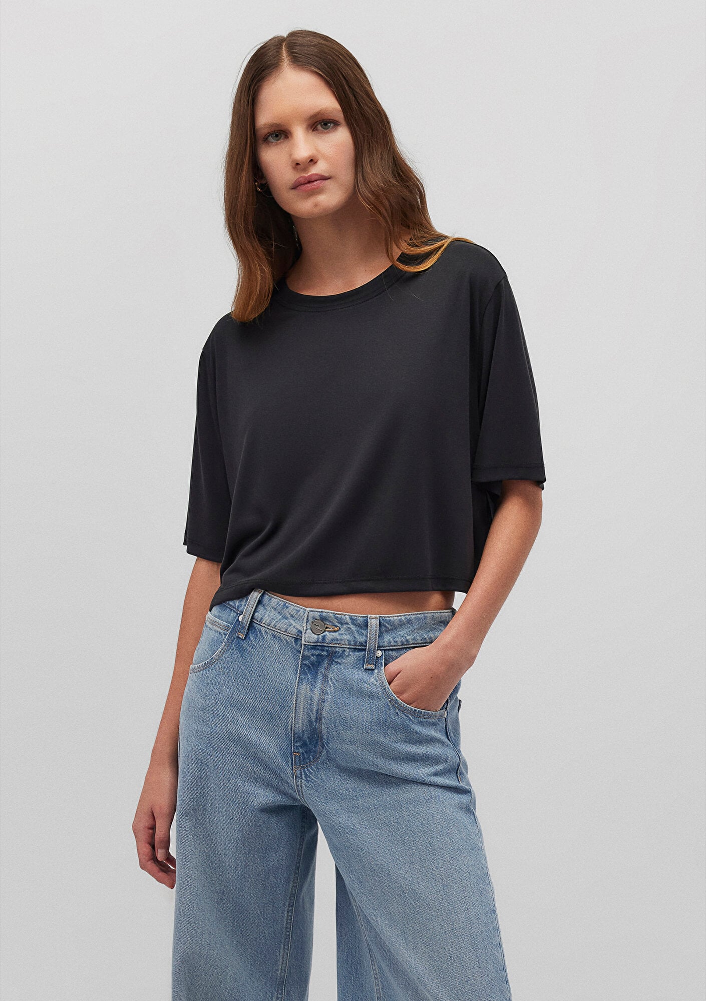  Mavi Lux Touch TENCEL TM Siyah Modal Basic Crop Tişört Crop / Kısa Kesim 1612231-900
