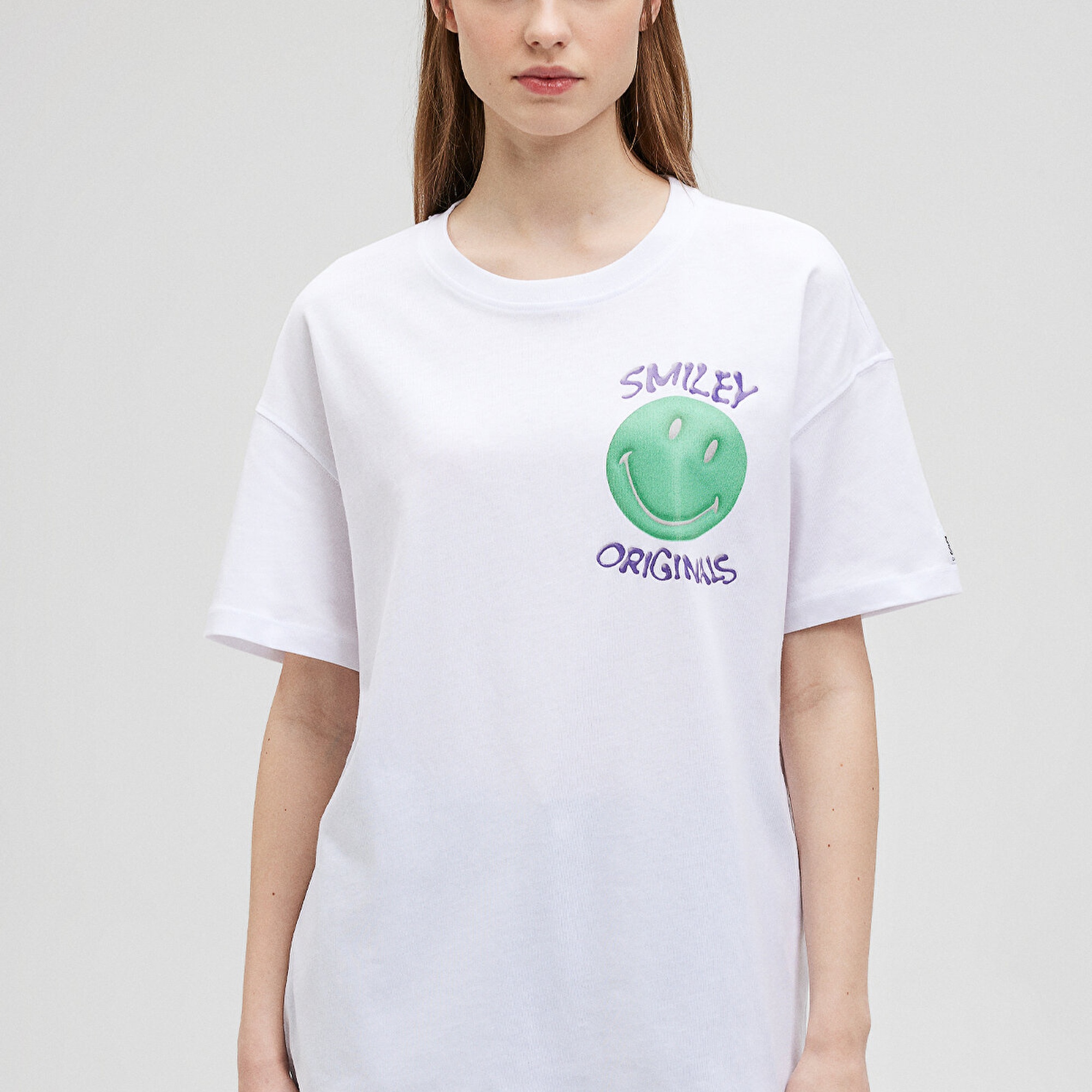 Mavi Smiley Originals Baskılı Beyaz Tişört Loose Fit / Bol Rahat Kesim 1612433-620