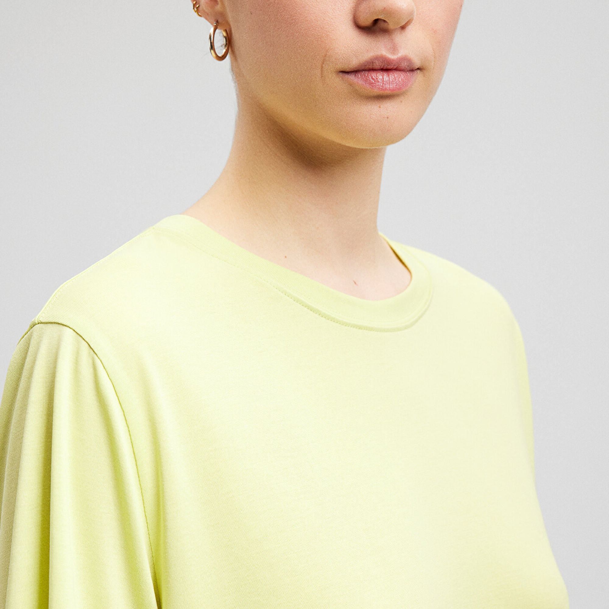 Mavi Lux Touch TENCEL TM Yeşil Basic Crop Tişört Crop / Kısa Kesim 1612231-71498