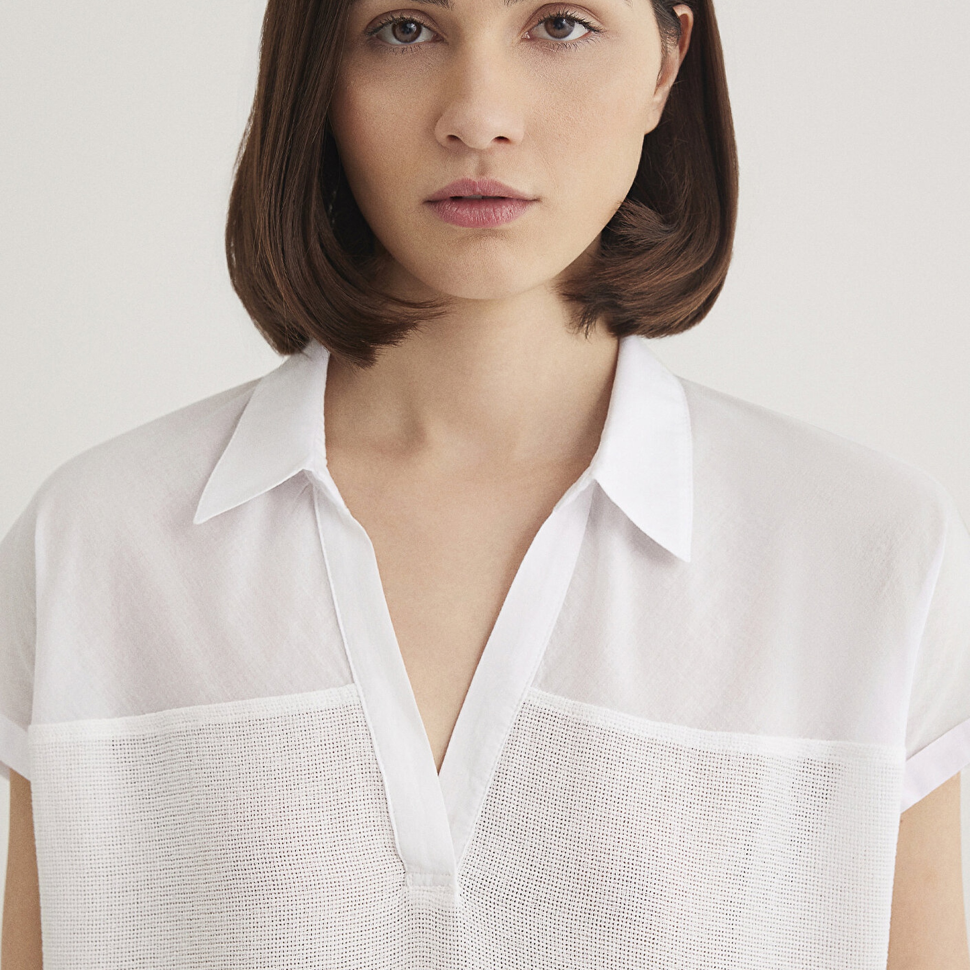 Mavi Kısa Kollu Beyaz Bluz 1210801-620