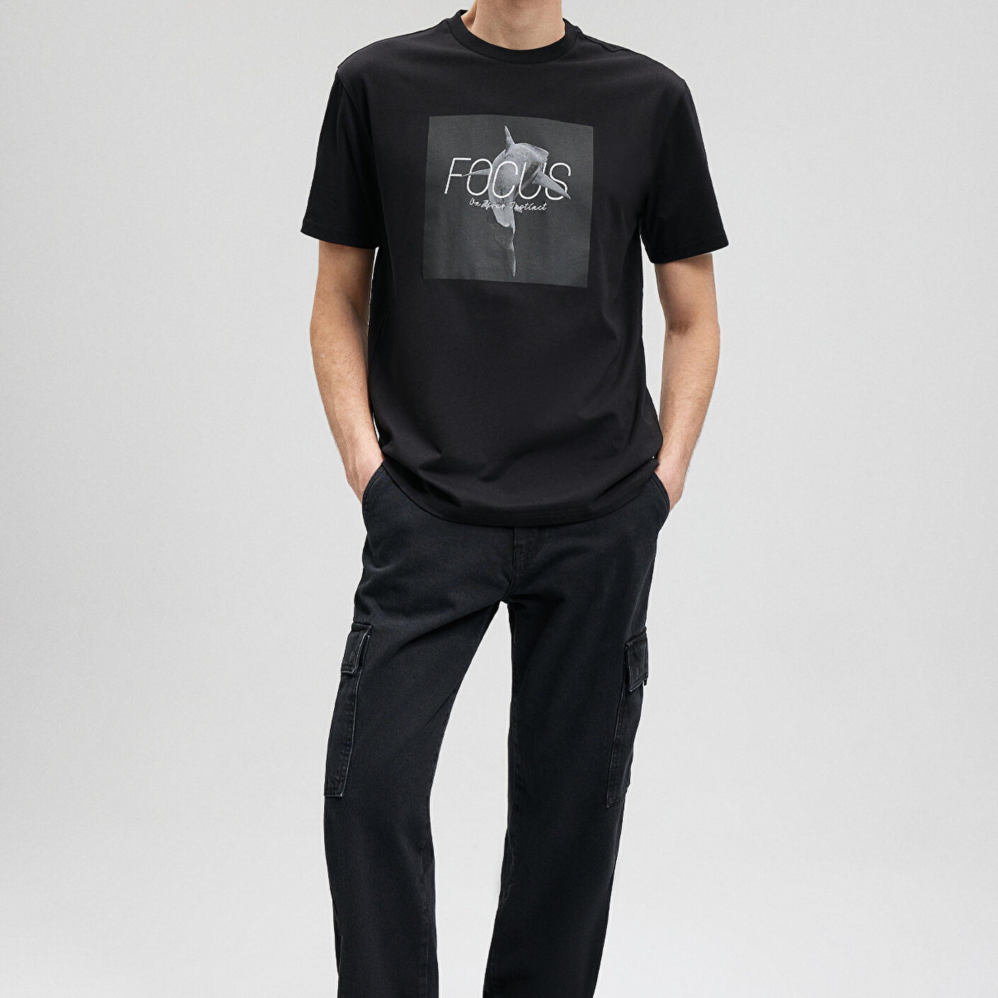 Mavi Focus Baskılı Siyah Tişört Loose Fit / Bol Rahat Kesim 0612102-900