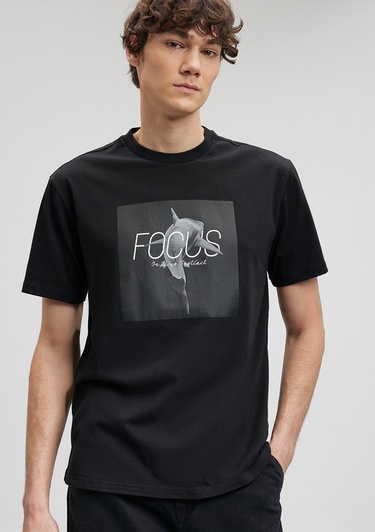  Mavi Focus Baskılı Siyah Tişört Loose Fit / Bol Rahat Kesim 0612102-900