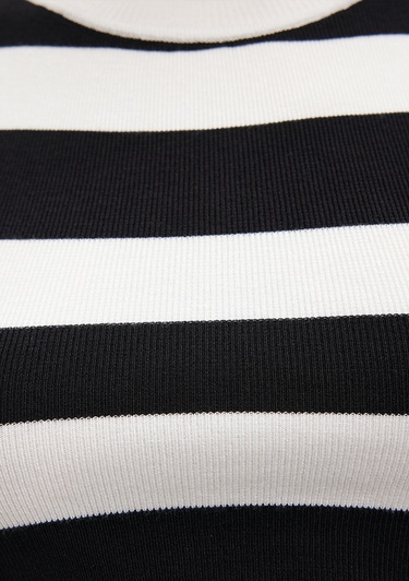  Mavi Çizgili Crop Triko Top Fitted / Vücuda Oturan Kesim 1710098-85407