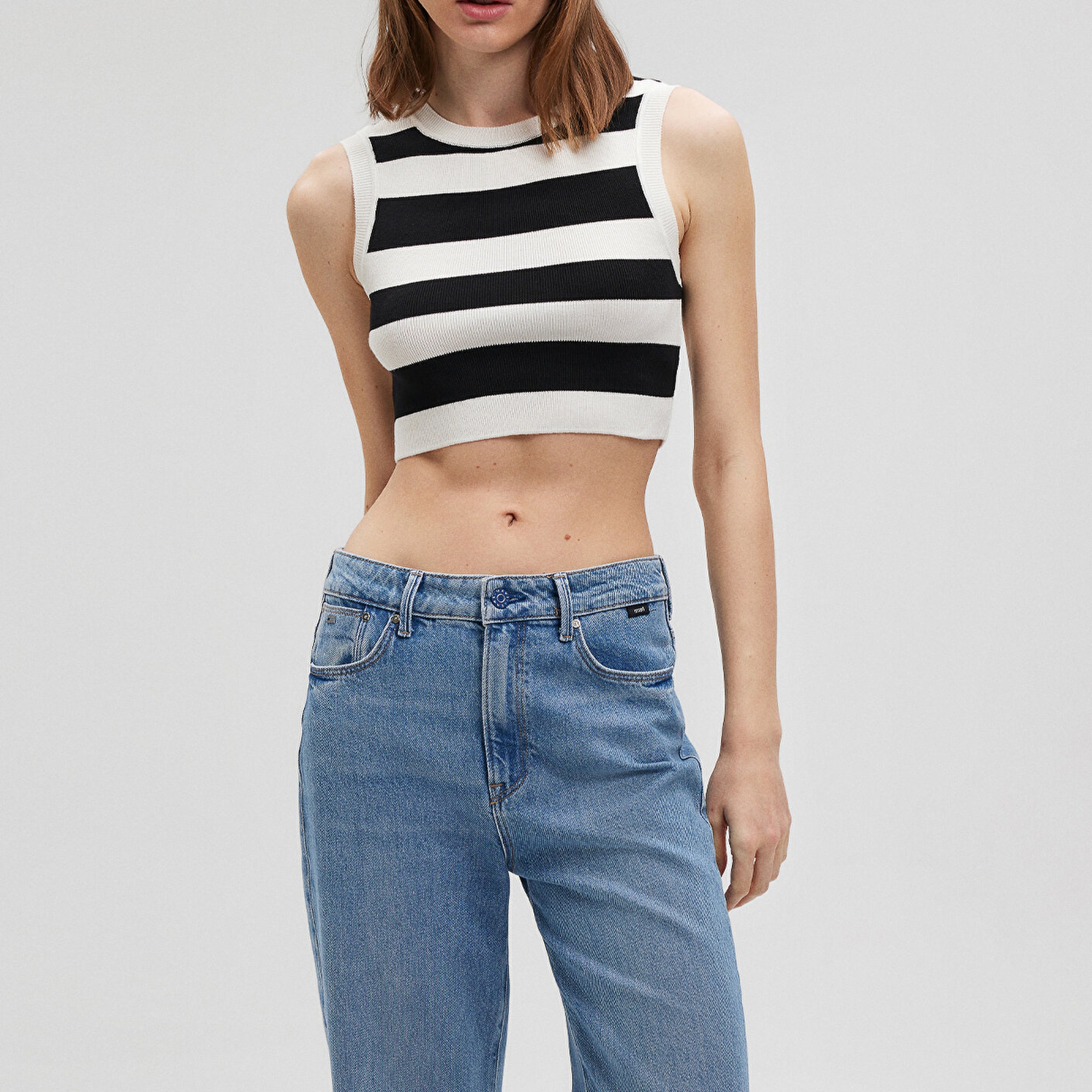 Mavi Çizgili Crop Triko Top Fitted / Vücuda Oturan Kesim 1710098-85407