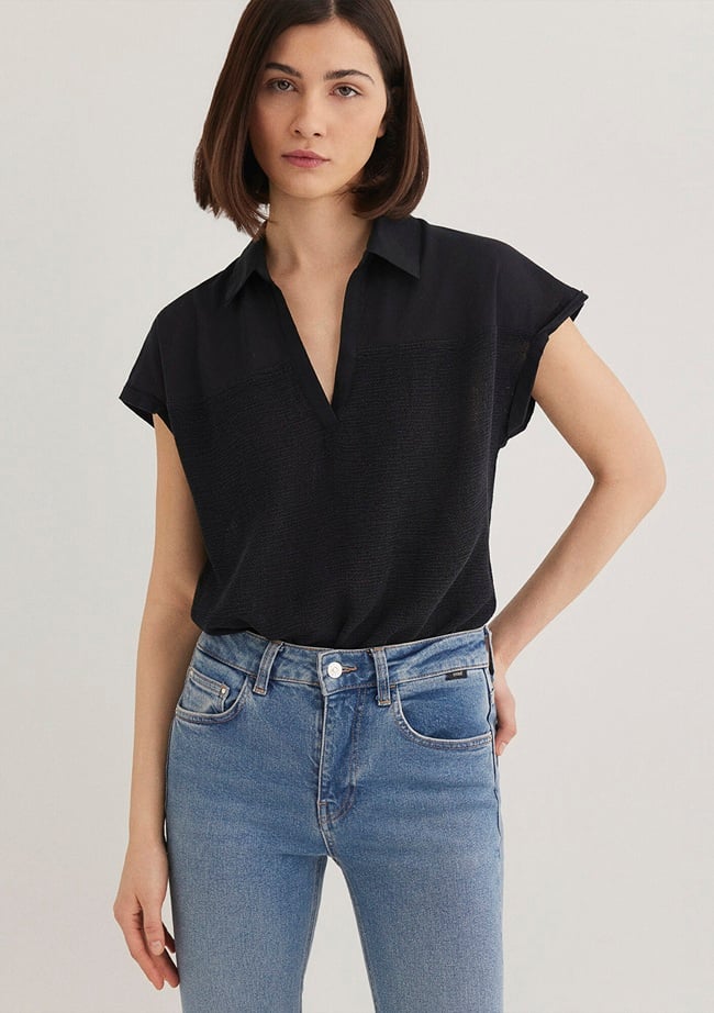  Mavi Kısa Kollu Siyah Bluz 1210801-900