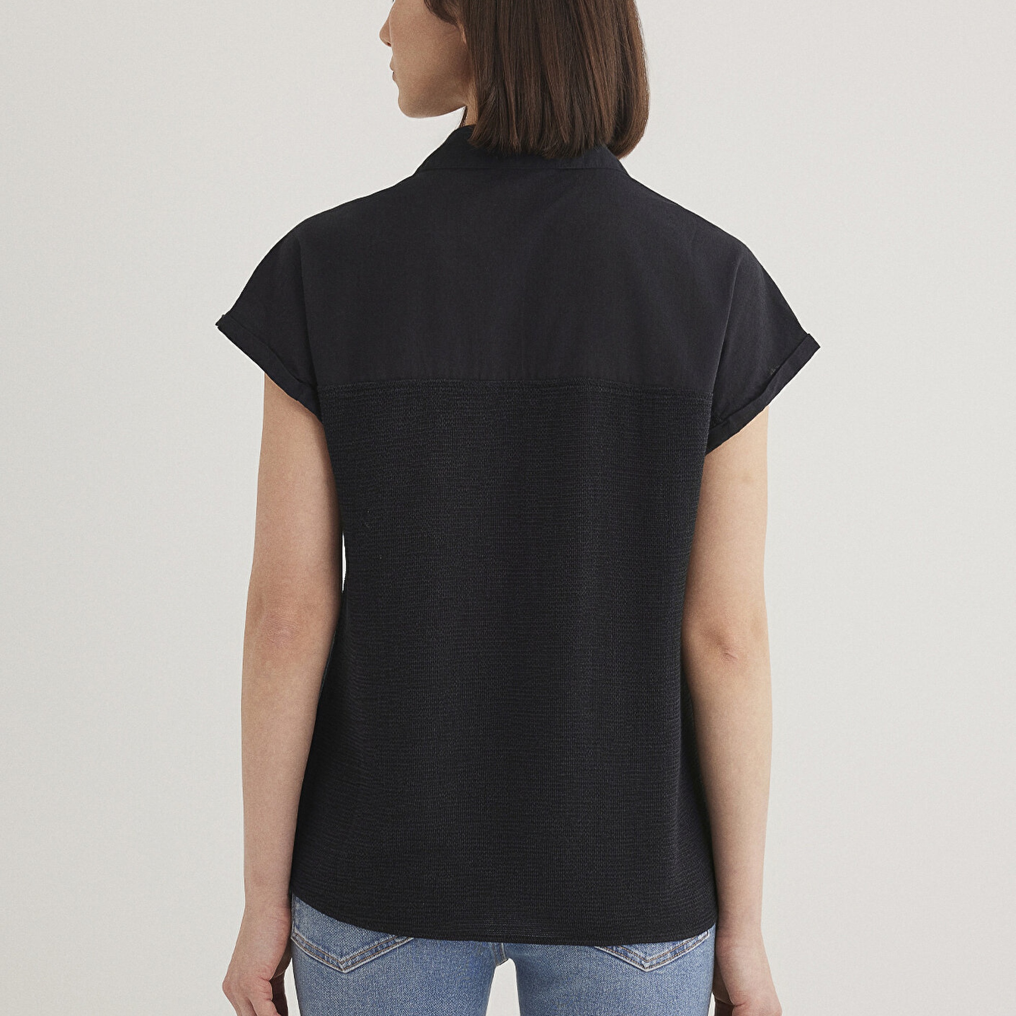 Mavi Kısa Kollu Siyah Bluz 1210801-900