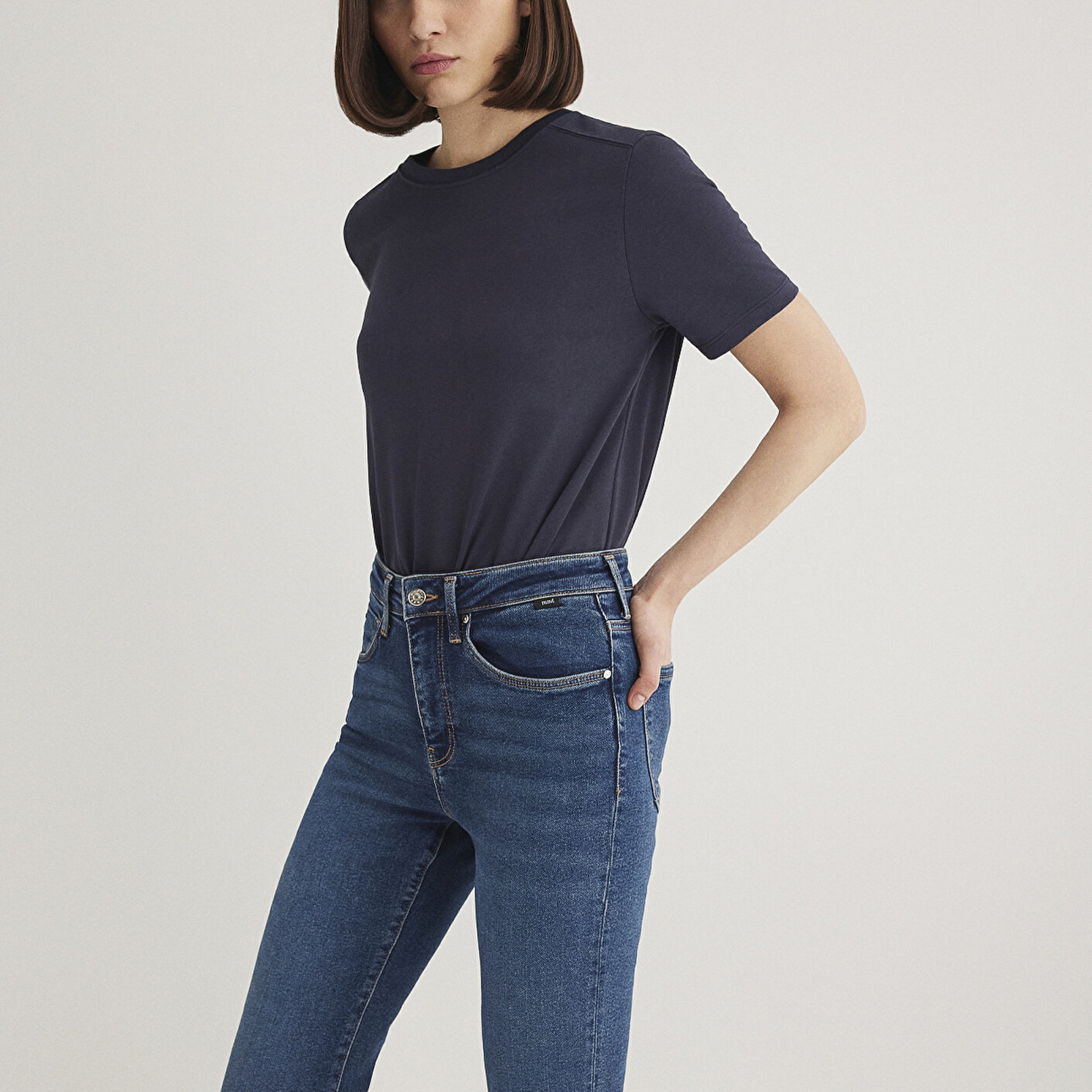 Mavi Bisiklet Yaka Lacivert Basic Tişört Regular Fit / Normal Kesim 1612699-85315