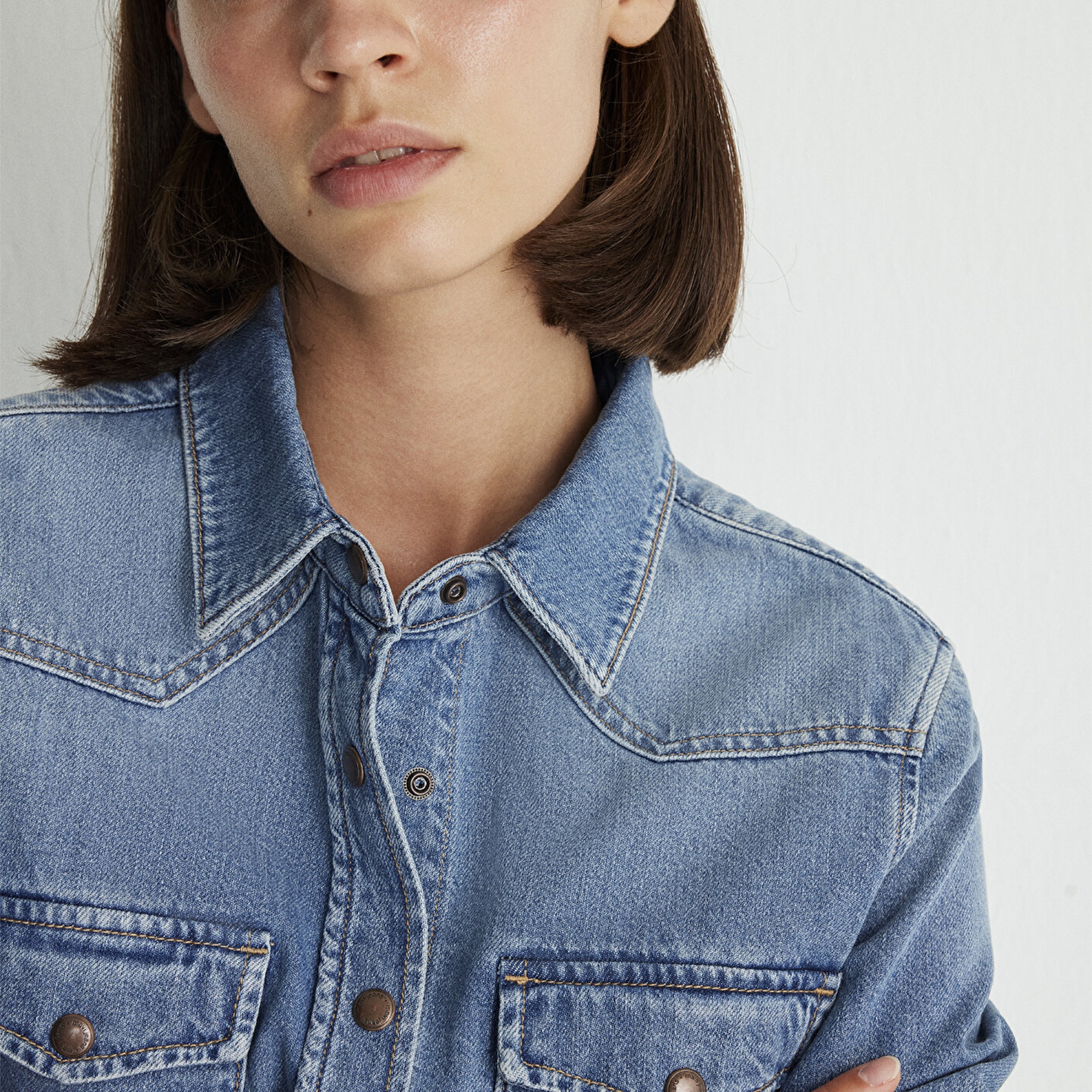 Mavi Angela Classic Denim Puslu Indigo Mavi Jean Gömlek Fitted / Vücuda Oturan Kesim 1210819-87754