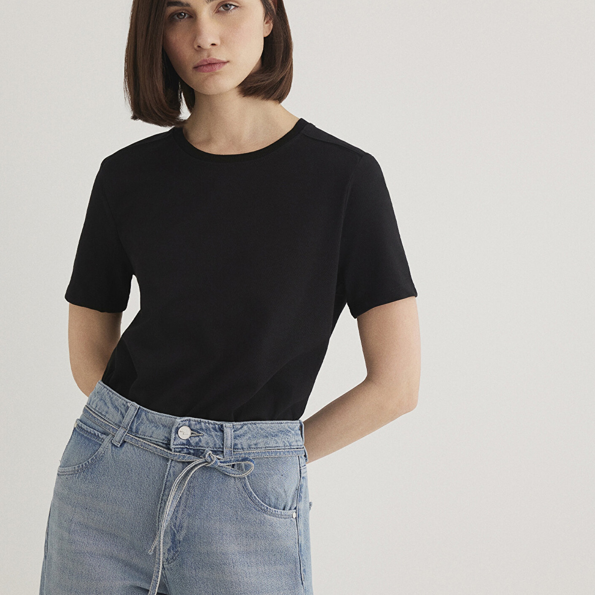 Mavi Bisiklet Yaka Siyah Basic Tişört Regular Fit / Normal Kesim 1612699-900