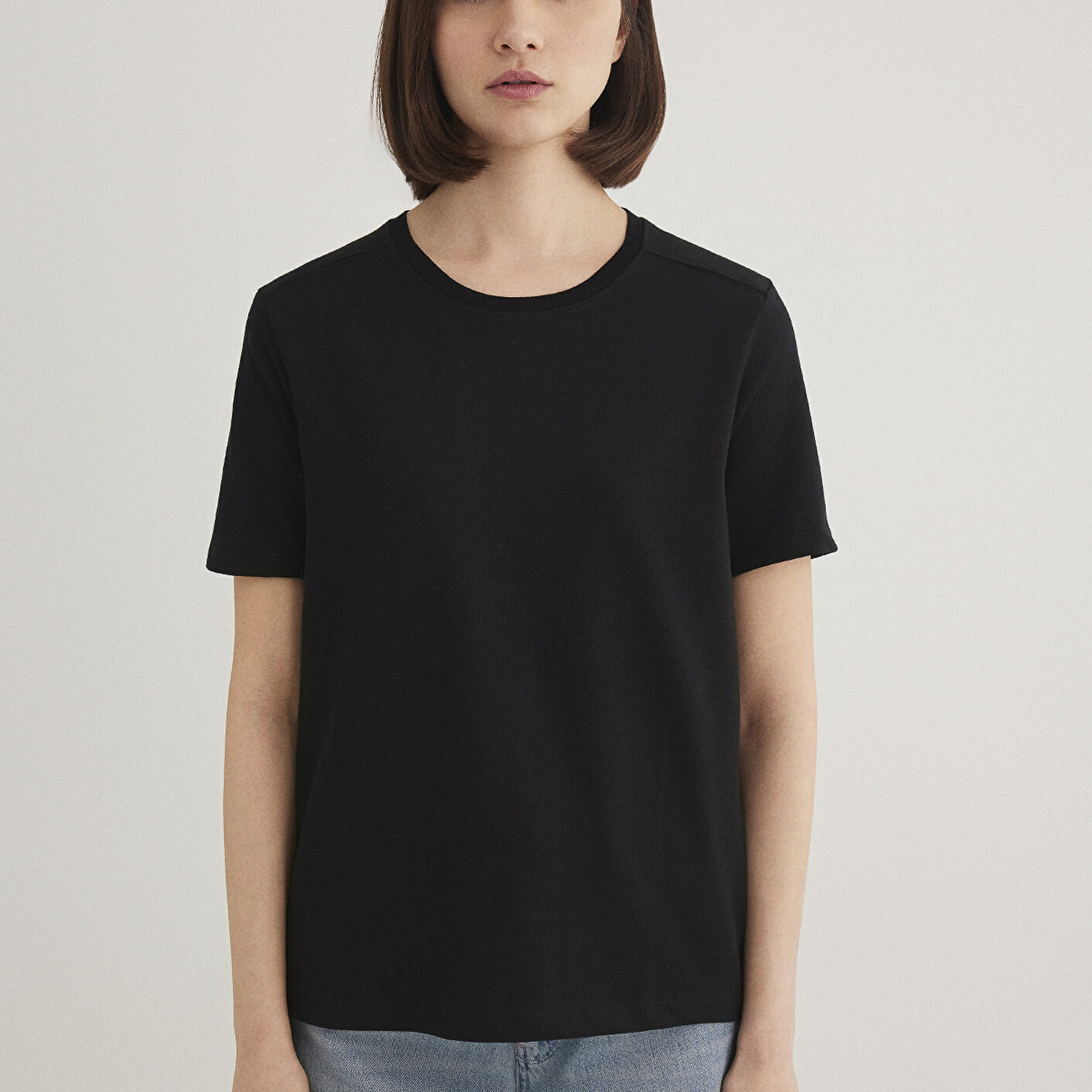 Mavi Bisiklet Yaka Siyah Basic Tişört Regular Fit / Normal Kesim 1612699-900