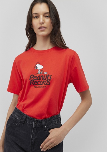  Mavi Snoopy Baskılı Kırmızı Tişört Regular Fit / Normal Kesim 1612850-70470