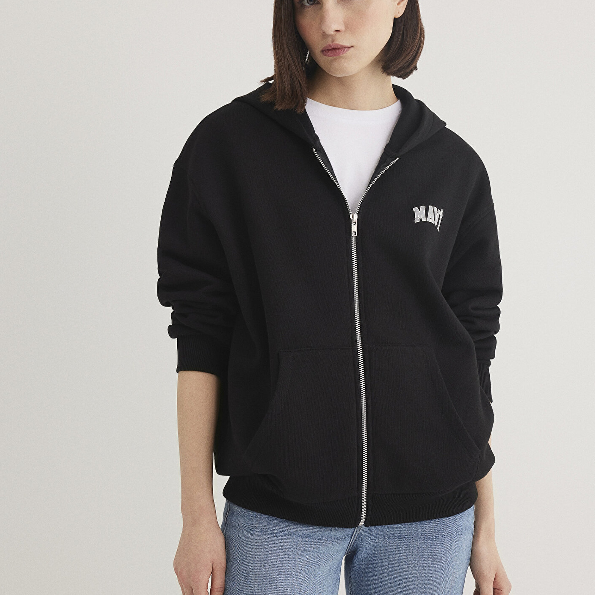 Mavi Mavi Logo Baskılı Kapüşonlu Fermuarlı Siyah Sweatshirt 1S10178-900