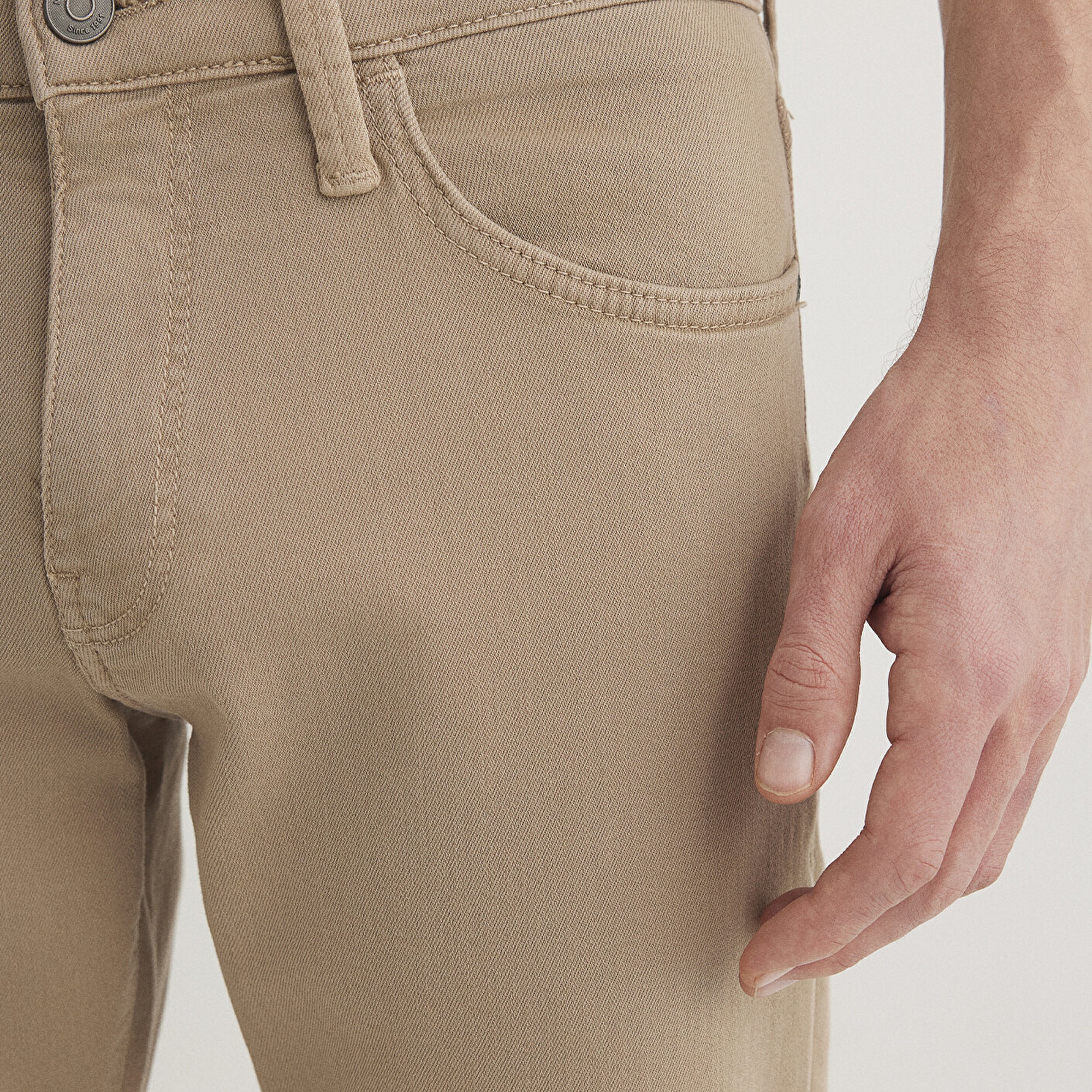 Mavi Hunter Koyu Bej Comfort Gabardin Pantolon 0020232492