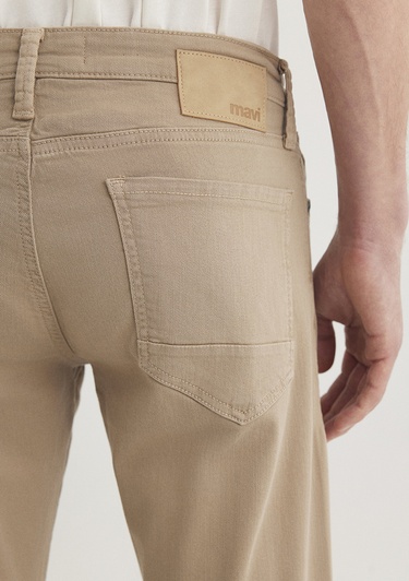  Mavi Hunter Koyu Bej Comfort Gabardin Pantolon 0020232492