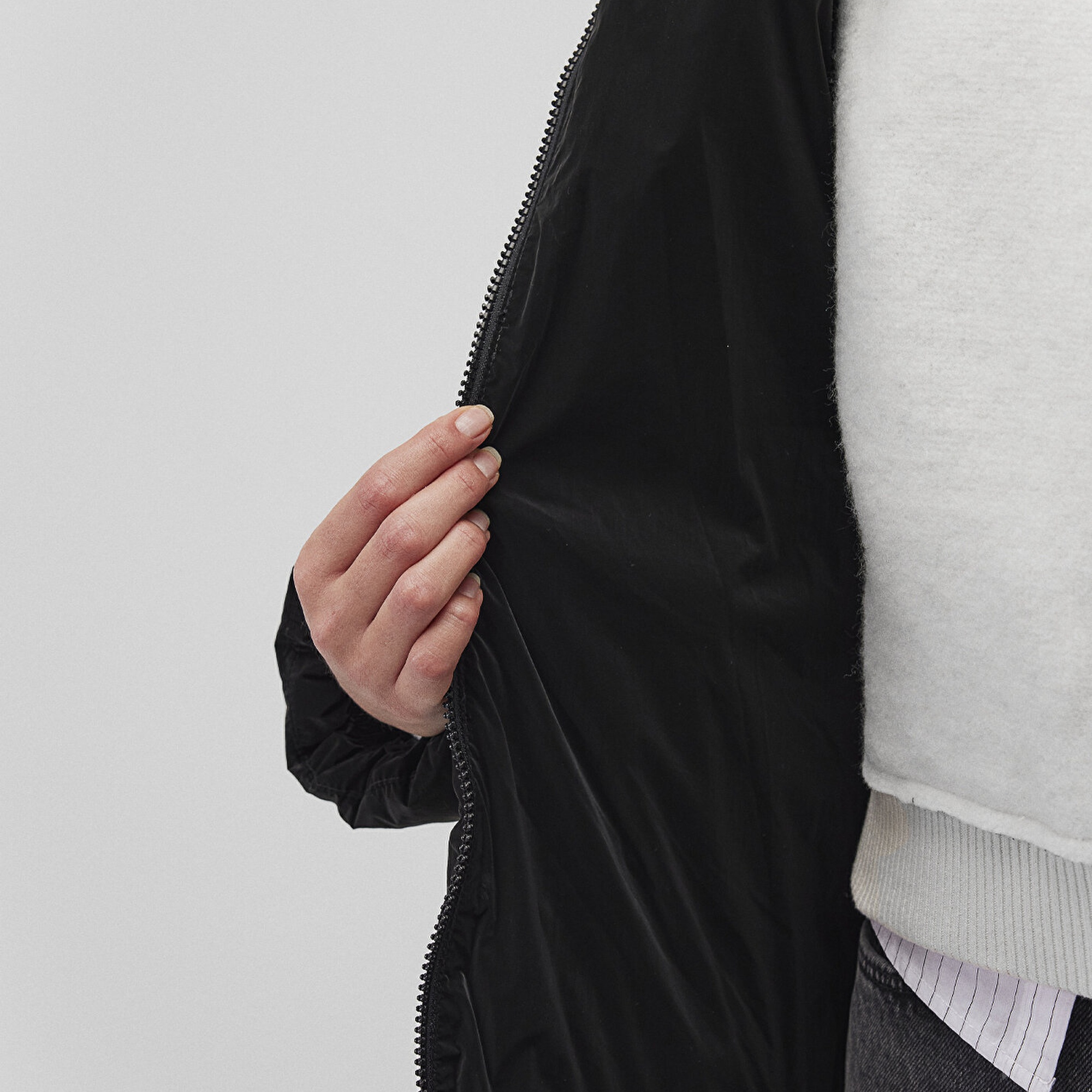 Mavi Kapüşonlu Siyah Şişme Mont 1110043-900