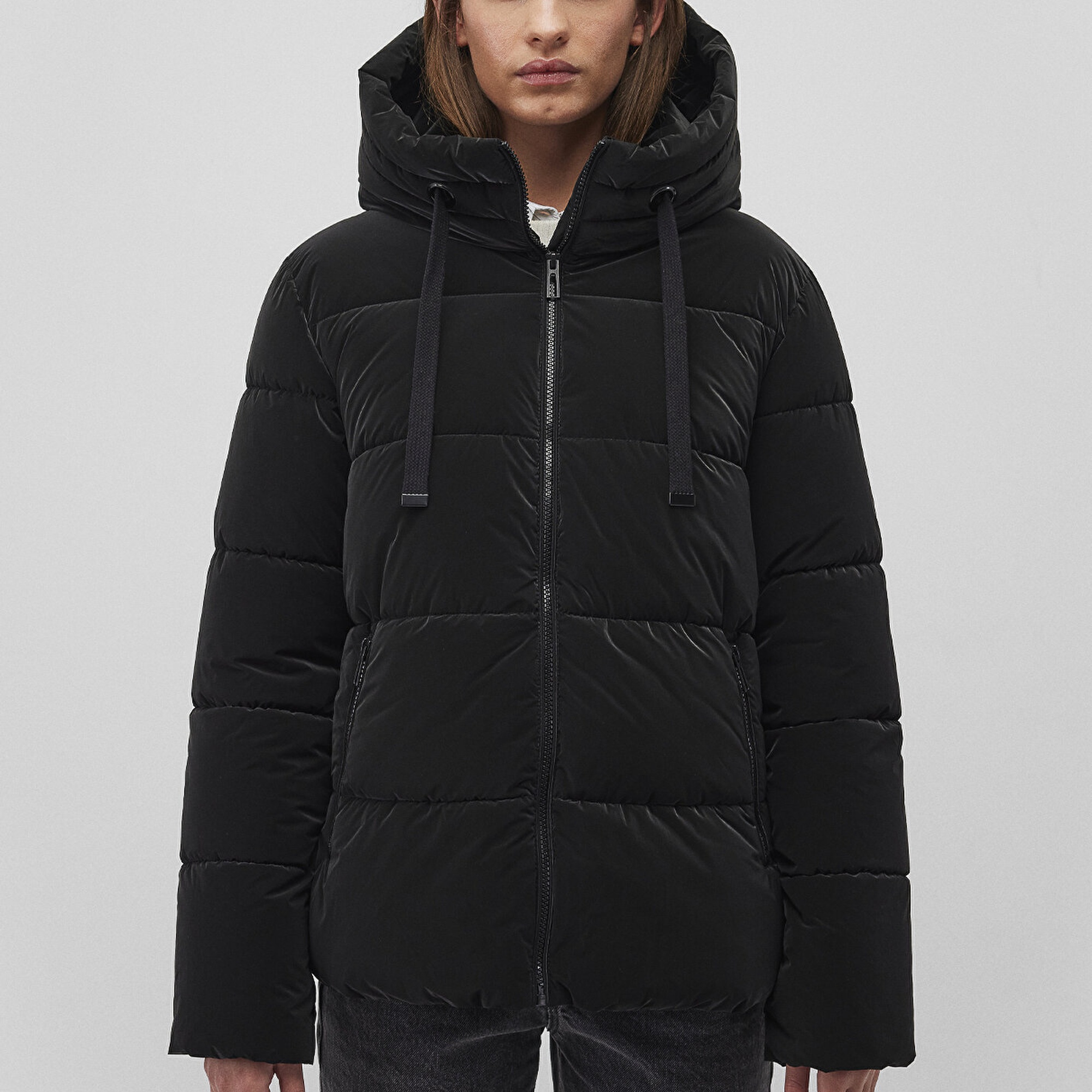 Mavi Kapüşonlu Siyah Şişme Mont 1110043-900