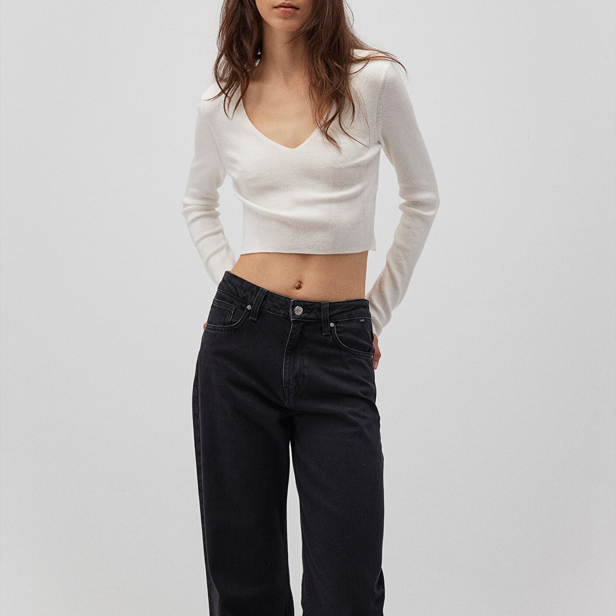 Mavi V Yaka Beyaz Kazak Crop / Kısa Kesim 1710122-81964