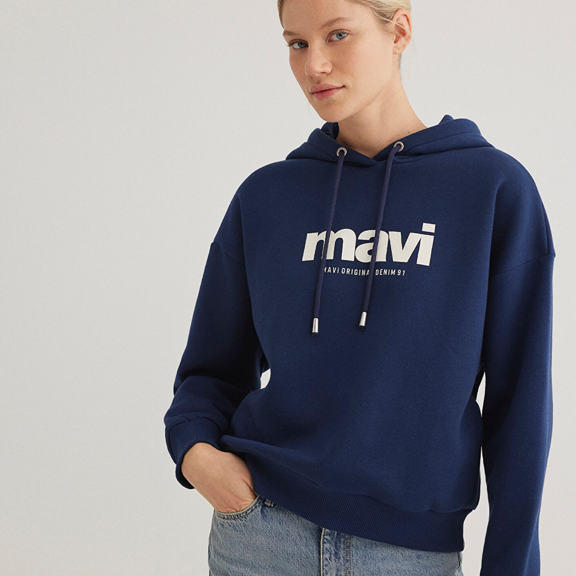 Mavi Mavi Logo Baskılı Kapüşonlu Lacivert Sweatshirt 168334-70488