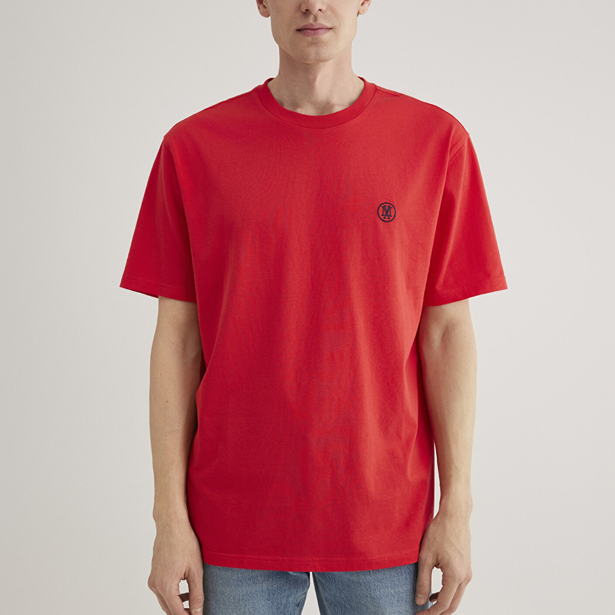 Mavi Mavi Logo İşlemeli Kırmızı Basic Tişört Loose Fit / Bol Rahat Kesim 067074-70471