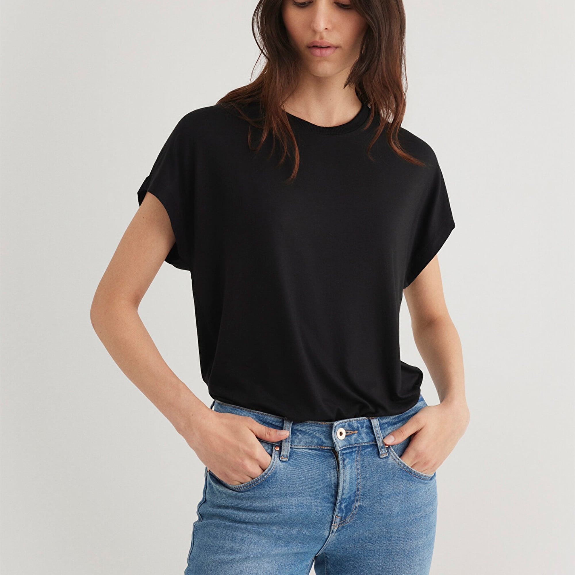 Mavi Düşük Omuz Siyah Basic Tişört Regular Fit / Normal Kesim 1611649-900