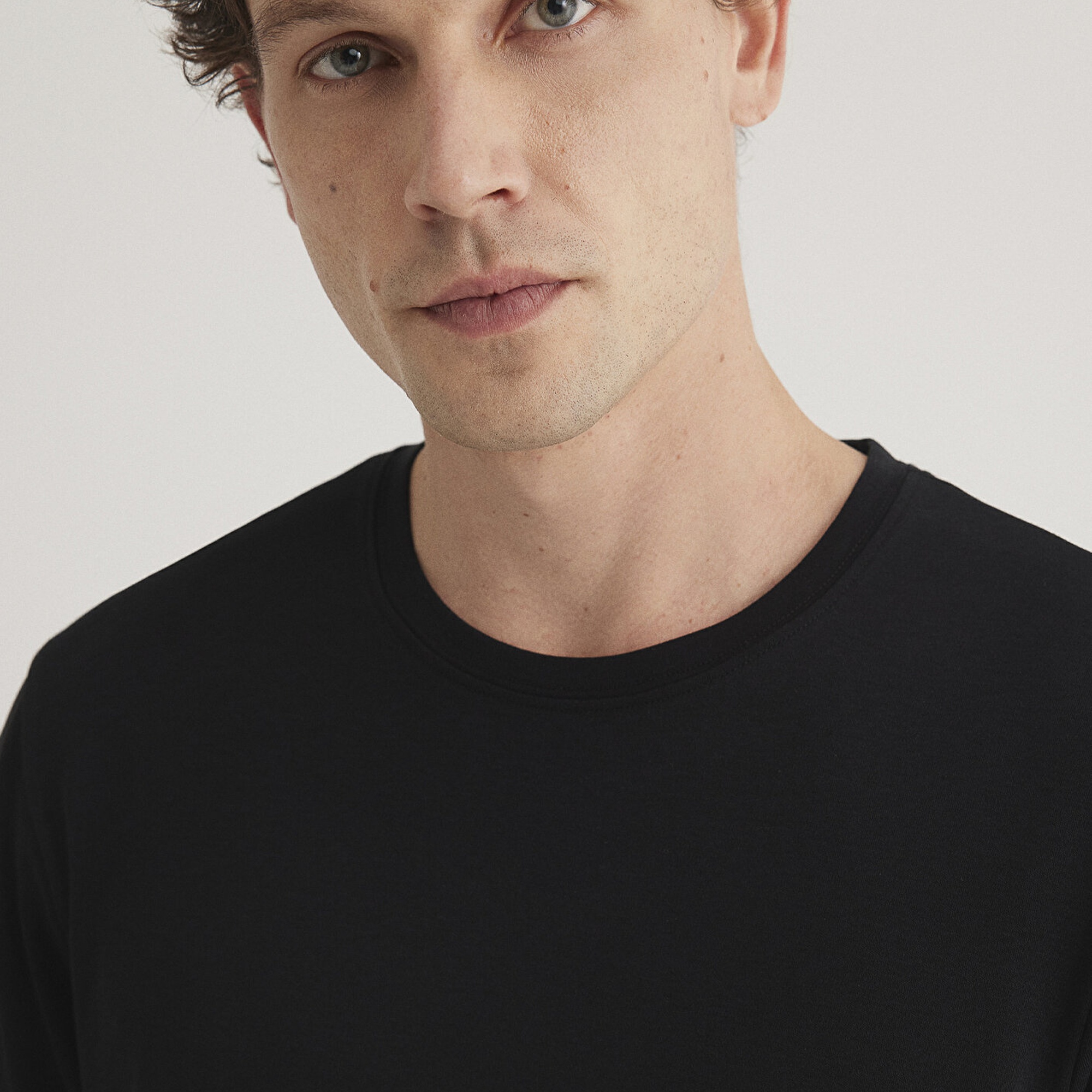 Mavi Siyah Basic Tişört Regular Fit / Normal Kesim 0611108-900