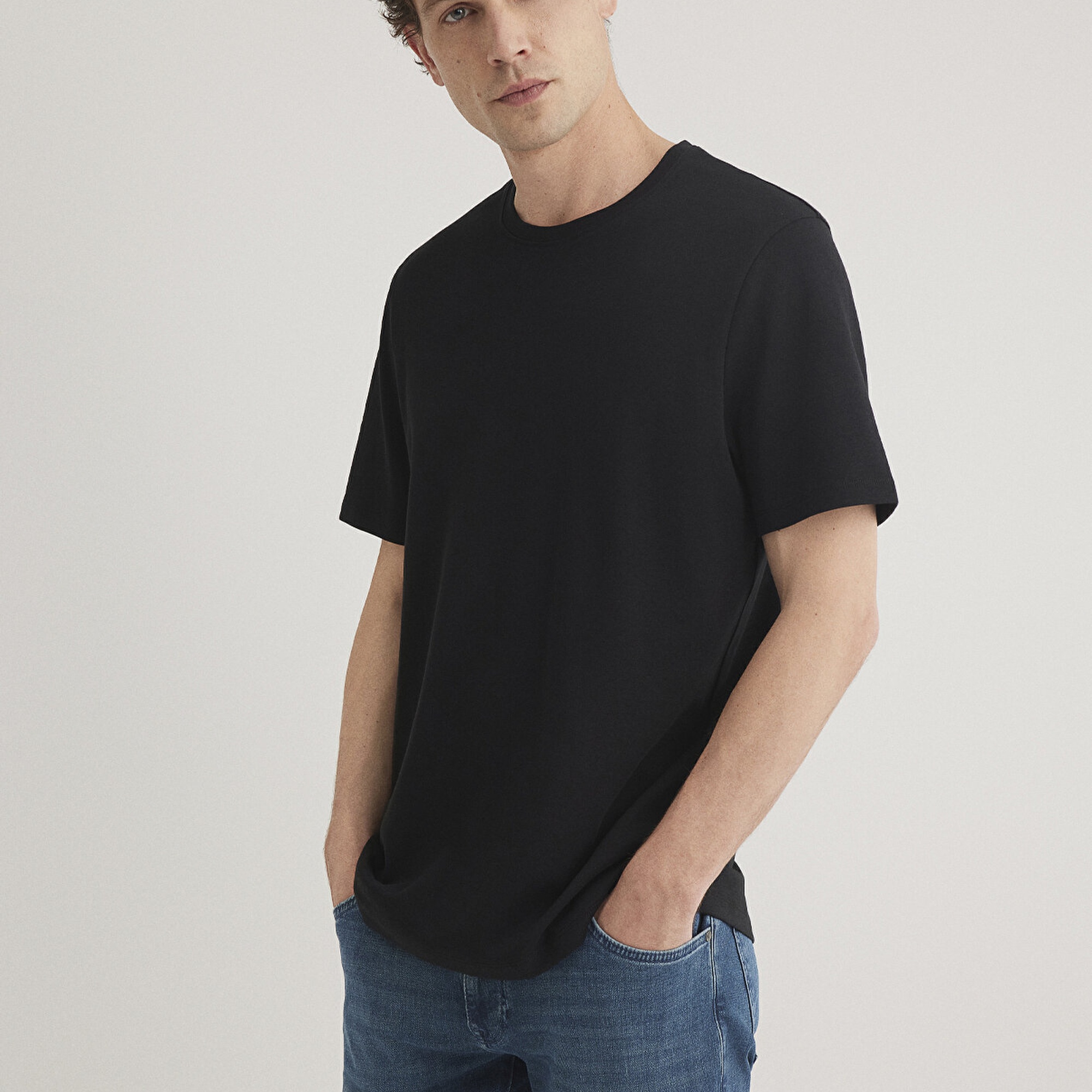 Mavi Siyah Basic Tişört Regular Fit / Normal Kesim 0611108-900