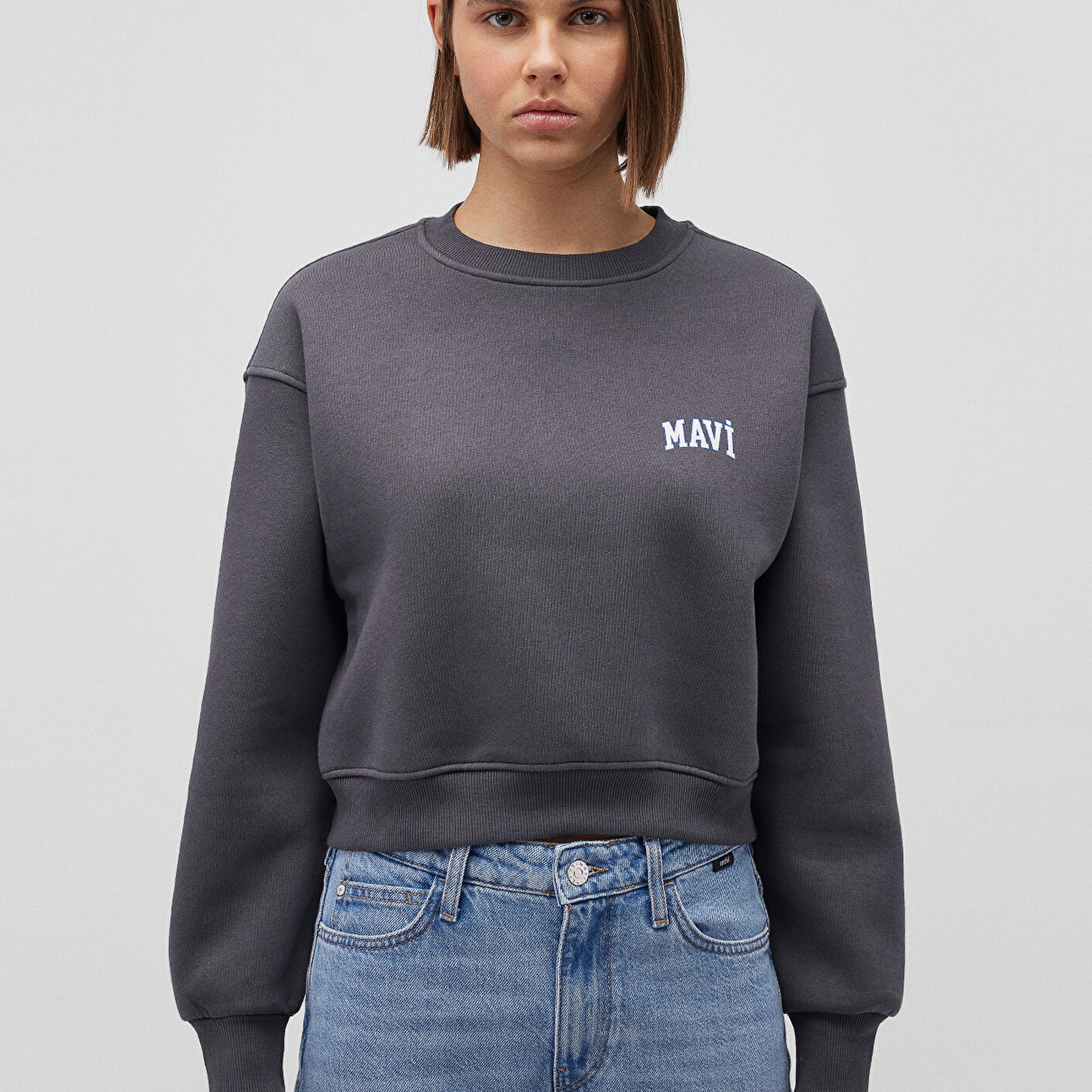 Mavi Mavi Logo Baskılı Antrasit Crop Sweatshirt 1611601-70763