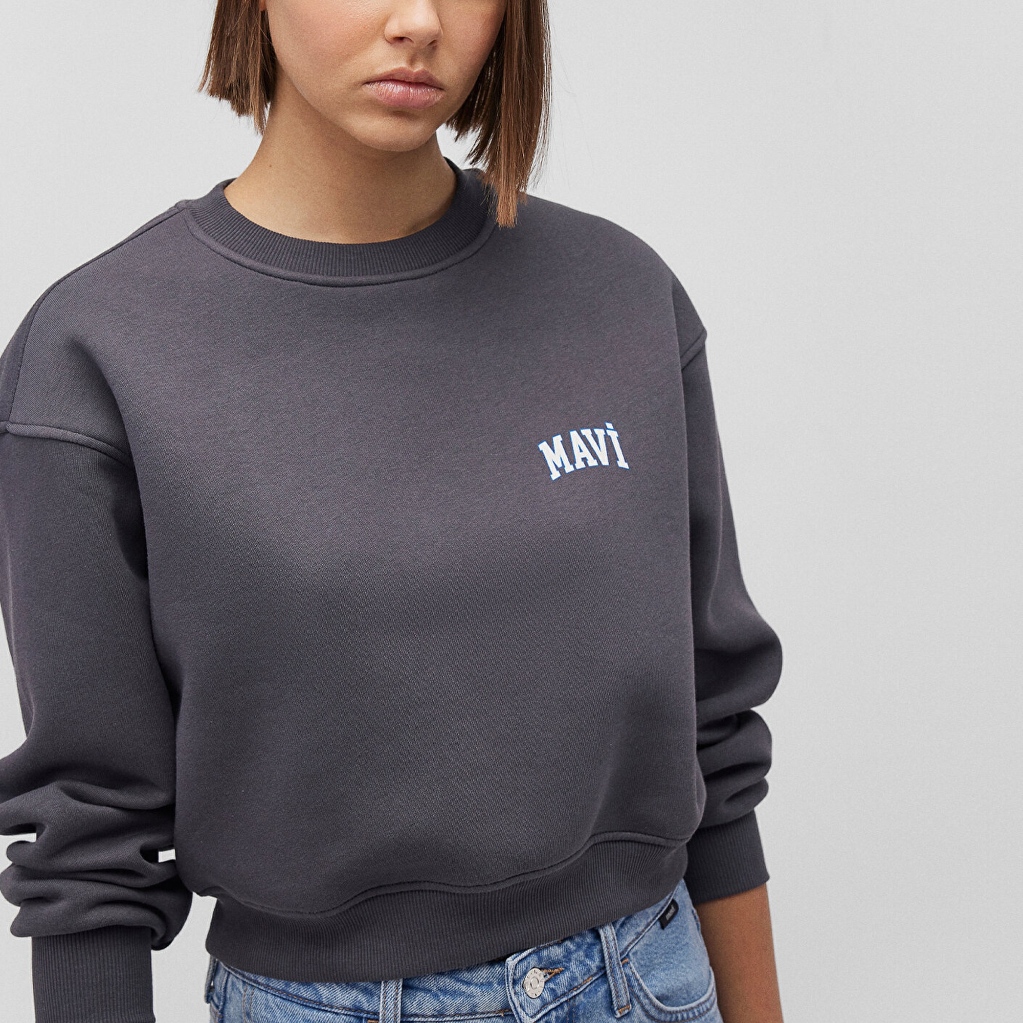 Mavi Mavi Logo Baskılı Antrasit Crop Sweatshirt 1611601-70763