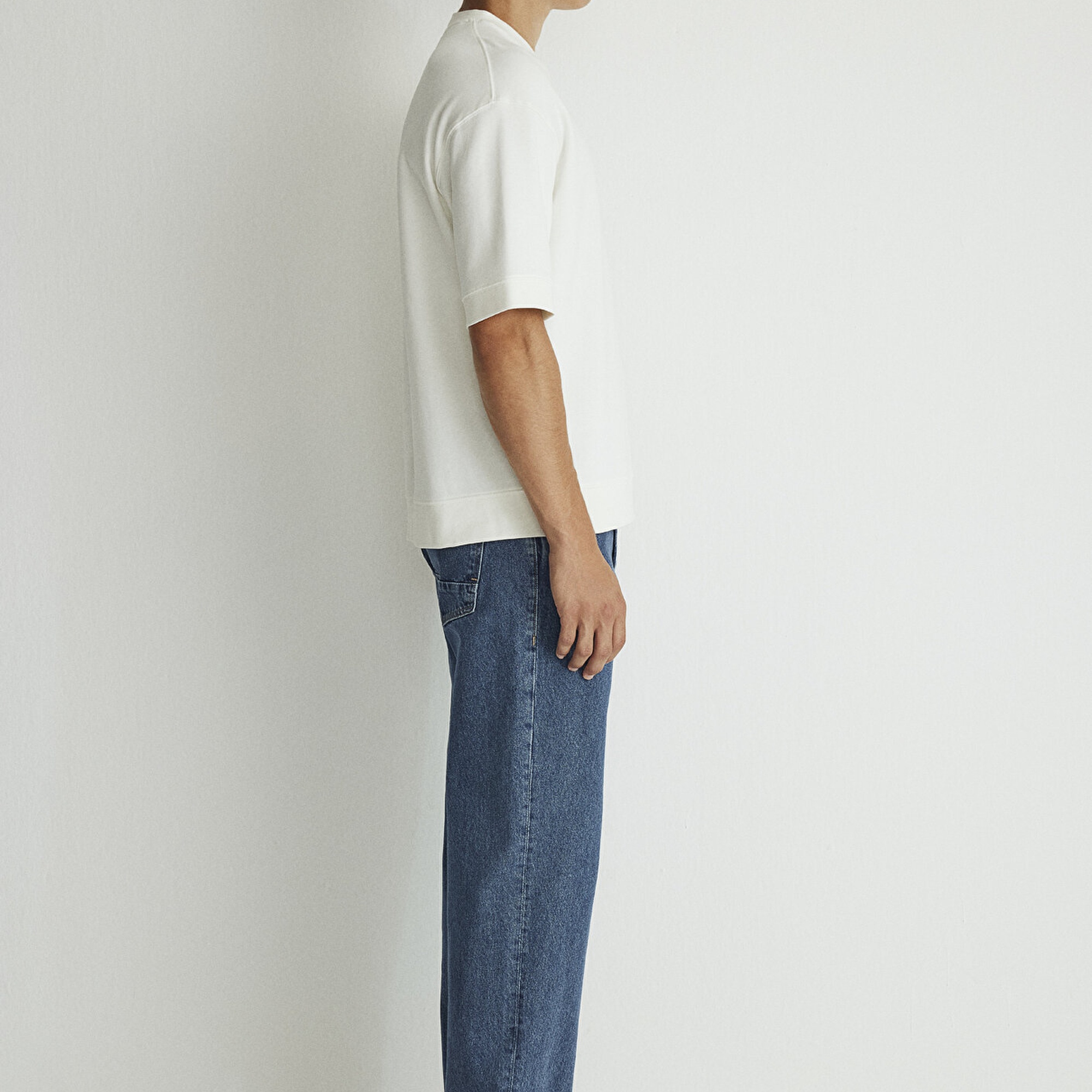 Mavi Bisiklet Yaka Beyaz Tişört Loose Fit / Bol Rahat Kesim 0611614-70057