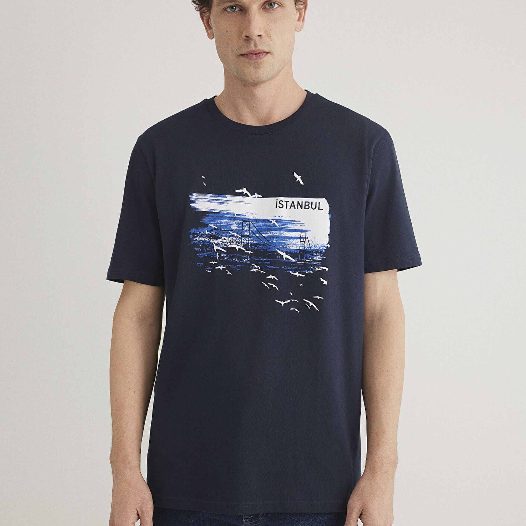 Mavi İstanbul Baskılı Lacivert Tişört Regular Fit / Normal Kesim 0611884-70490
