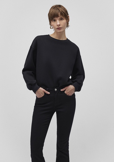  Mavi Bisiklet Yaka Siyah Basic Sweatshirt 1610198-900