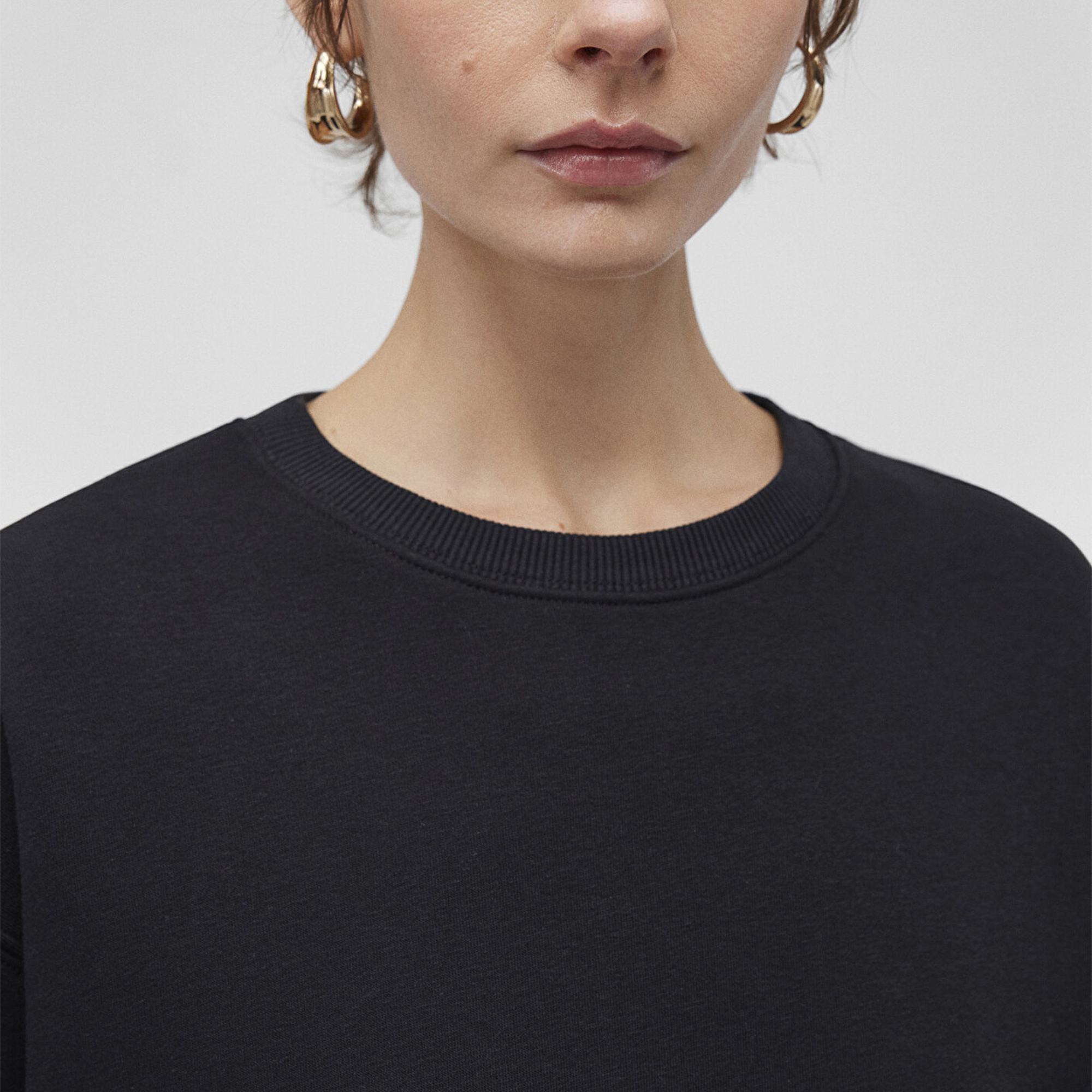 Mavi Bisiklet Yaka Siyah Basic Sweatshirt 1610198-900