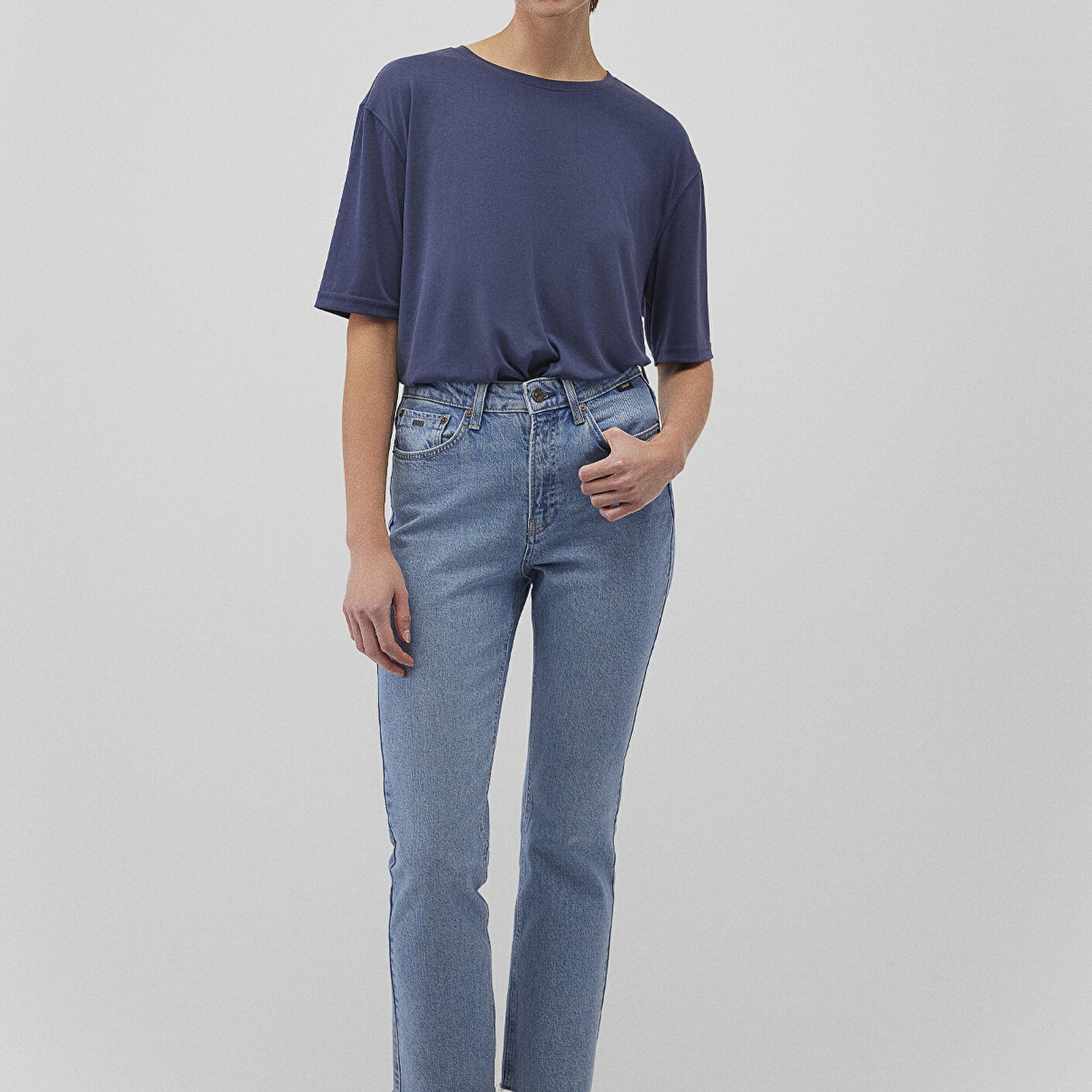 Mavi Lacivert TENCEL TM Modal Basic Tişört Regular Fit / Normal Kesim 1611897-70487