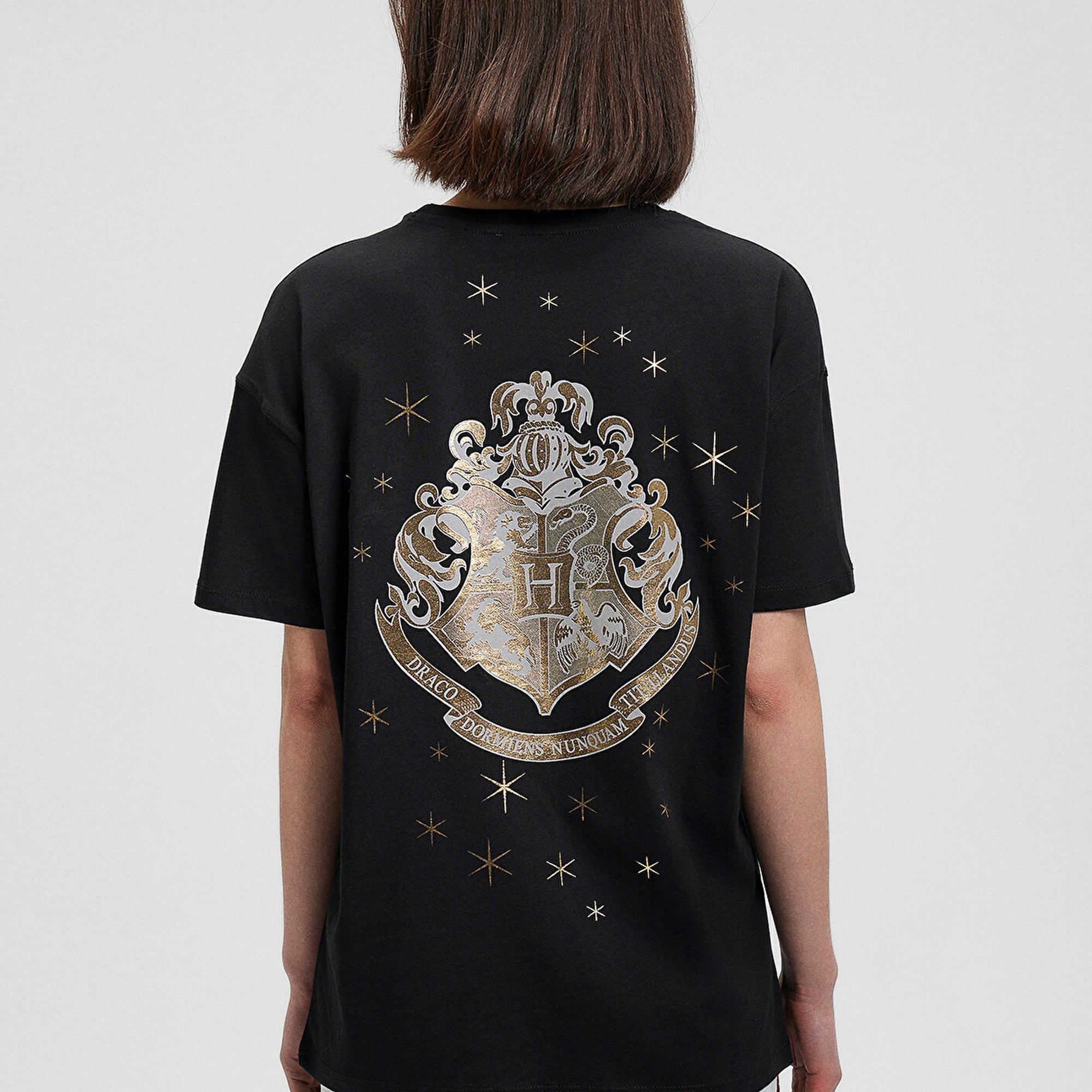 Mavi Hogwarts Baskılı Siyah Tişört Loose Fit / Bol Rahat Kesim 1612055-900