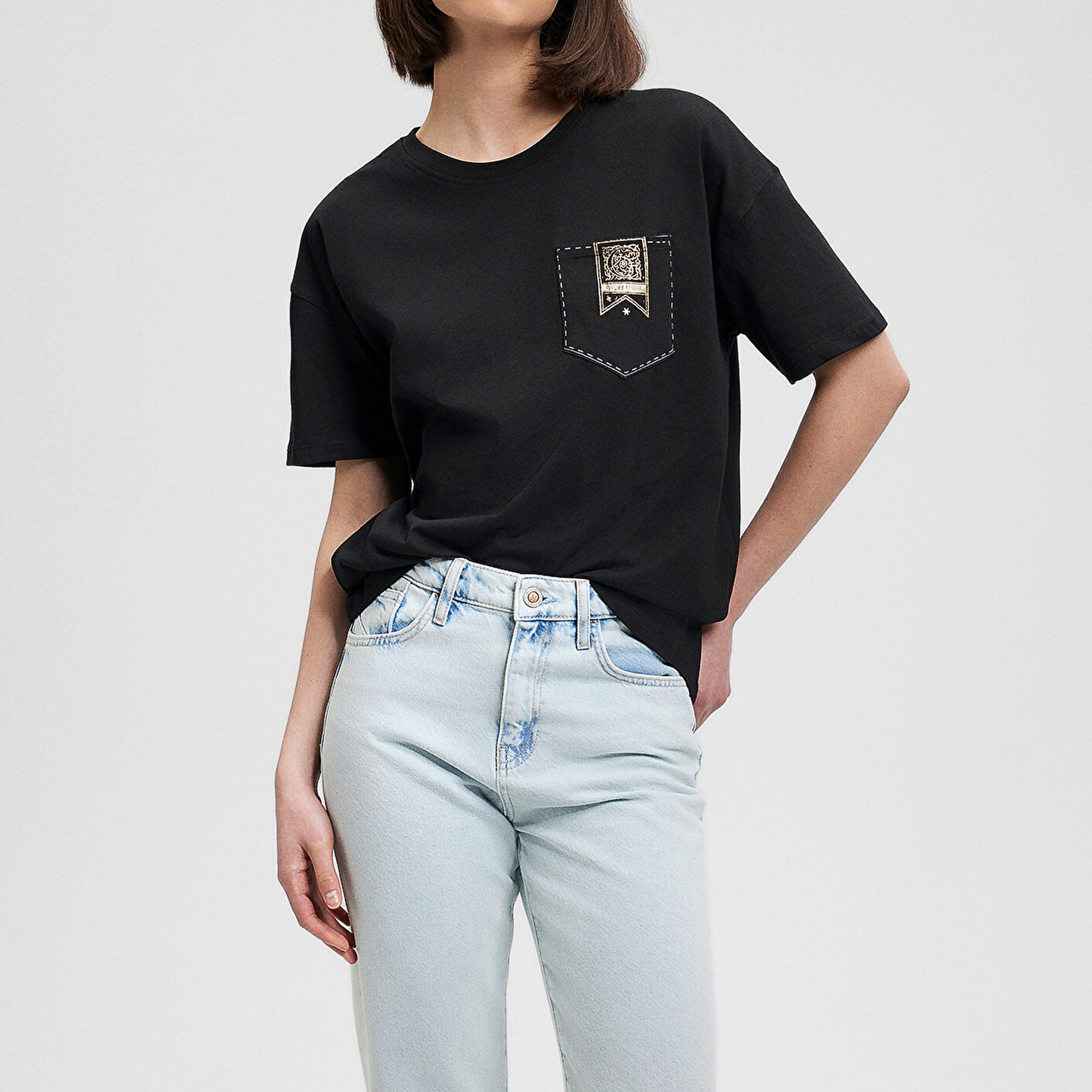 Mavi Hogwarts Baskılı Siyah Tişört Loose Fit / Bol Rahat Kesim 1612055-900