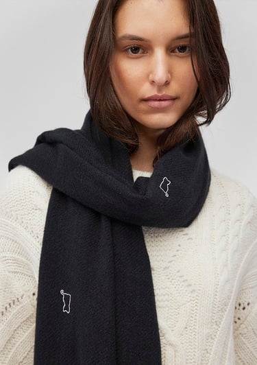  Mavi Kedi Nakışlı Siyah Atkı 1911730-900