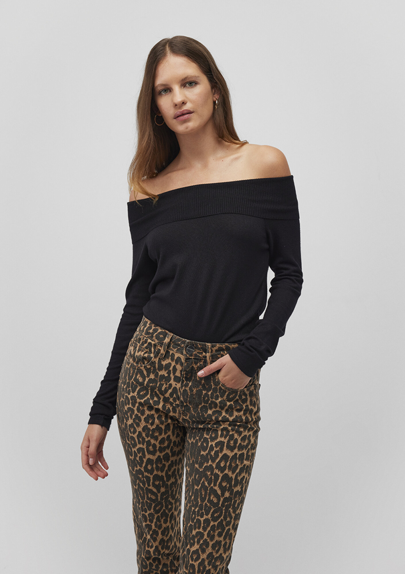  Mavi Düşük Omuz Detaylı Siyah Kazak Fitted / Vücuda Oturan Kesim 1710391-900