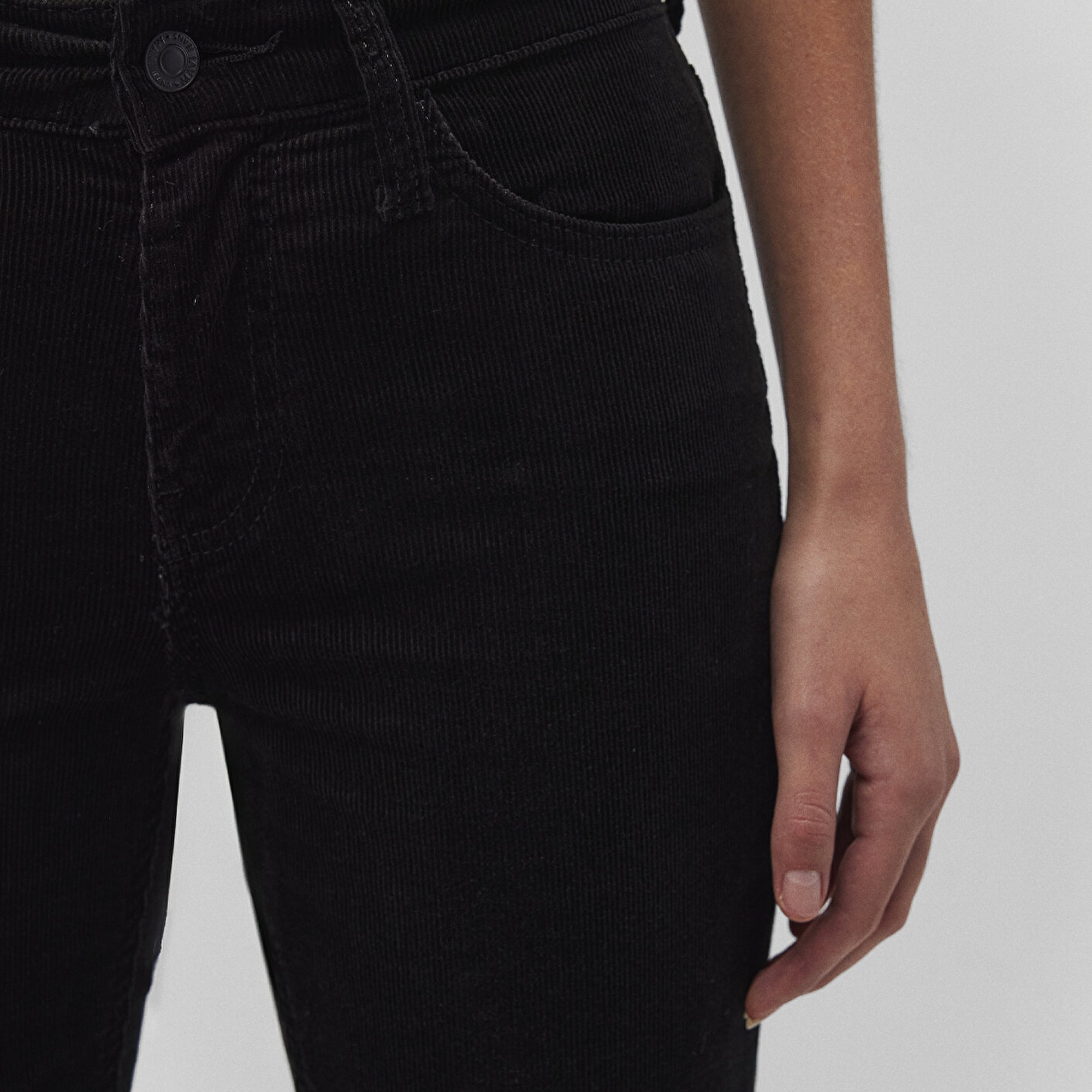 Mavi Molly Siyah Kadife Pantolon 1013682991